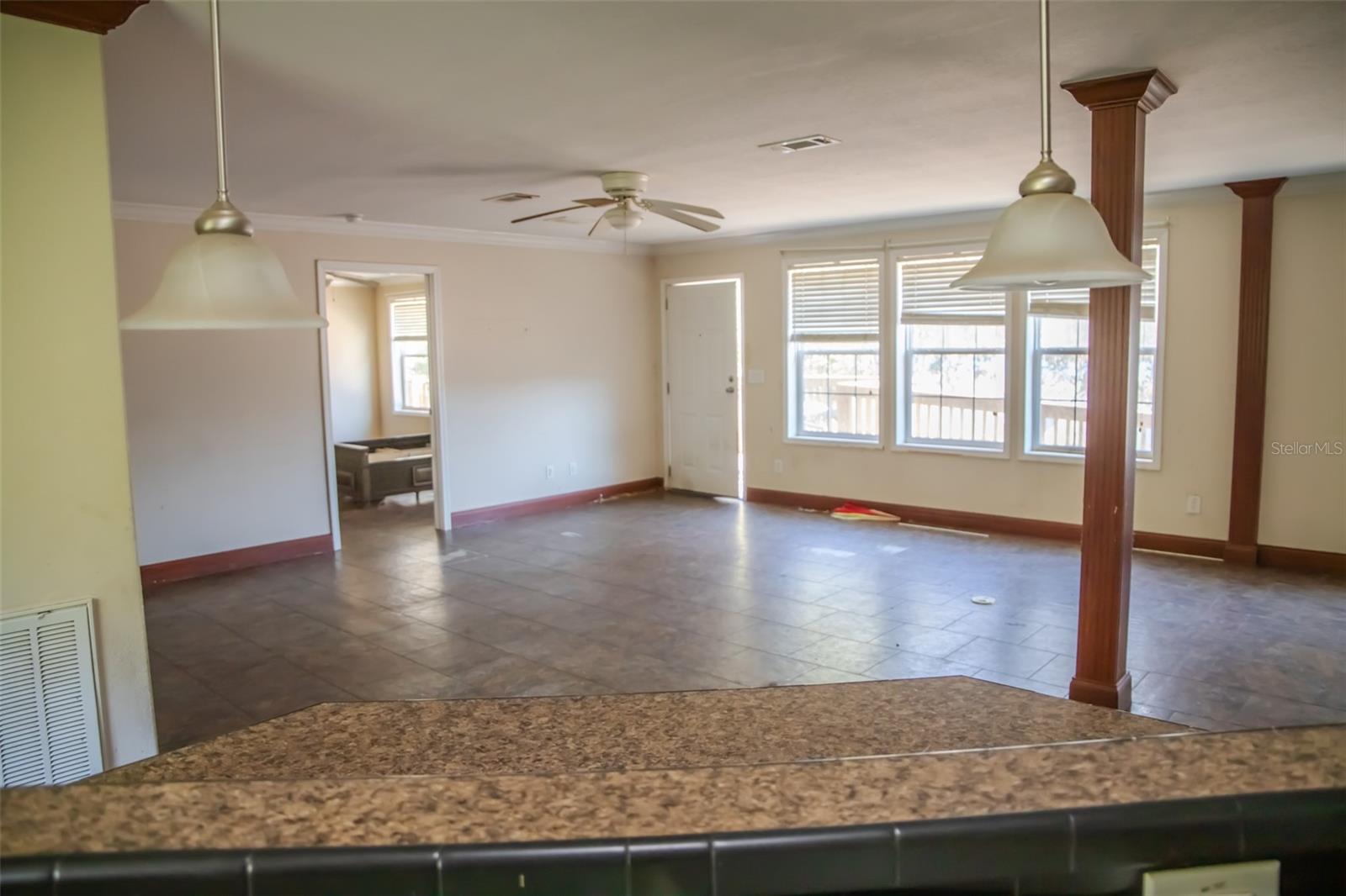 240 SWAN LAKE DR, MELROSE, FL, 32666