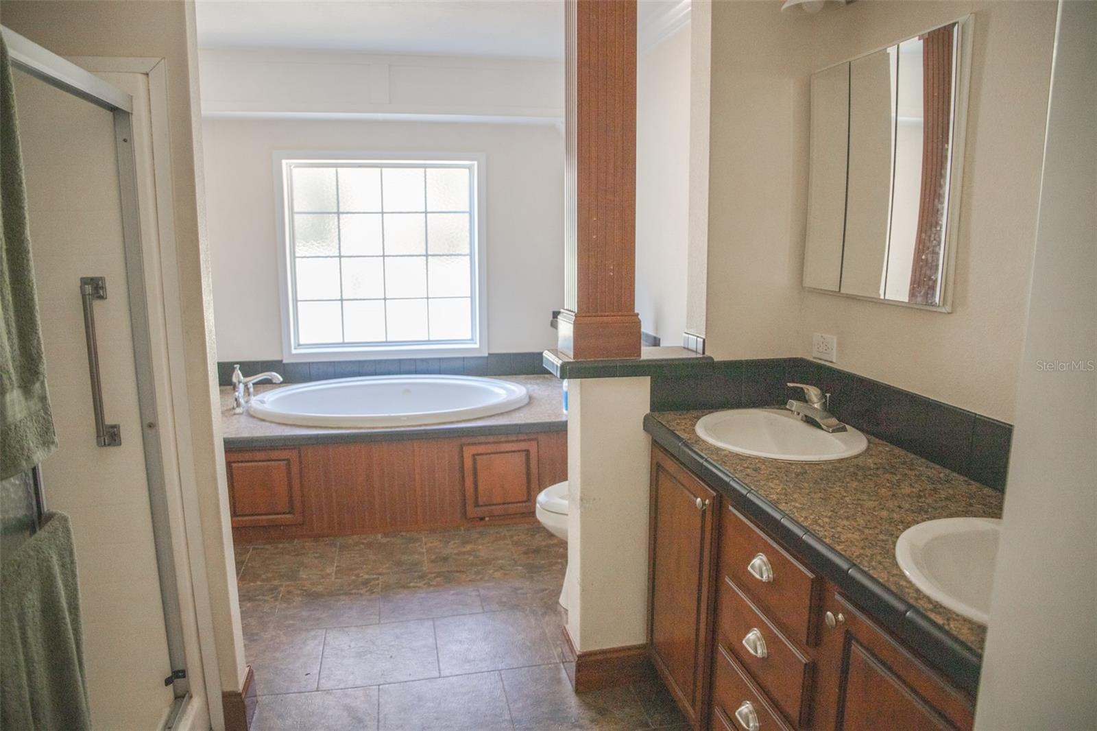 240 SWAN LAKE DR, MELROSE, FL, 32666