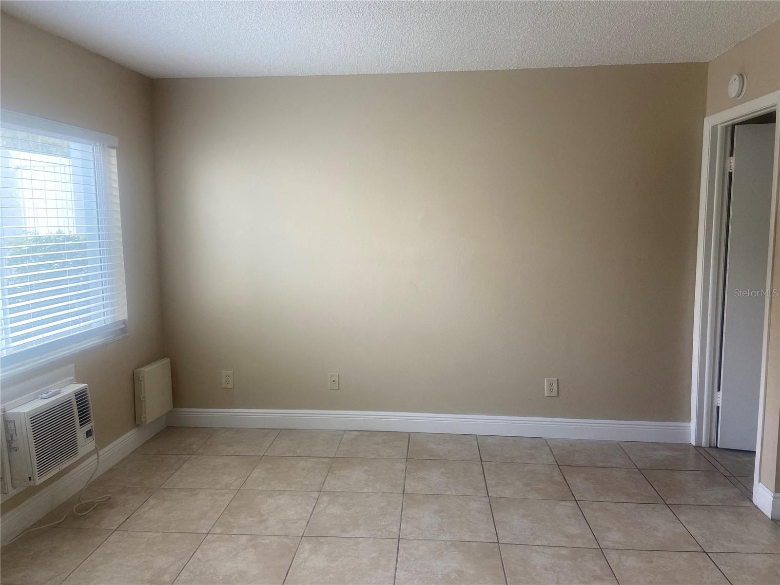4133 DOLPHIN DR #4133, TAMPA, FL, 33617