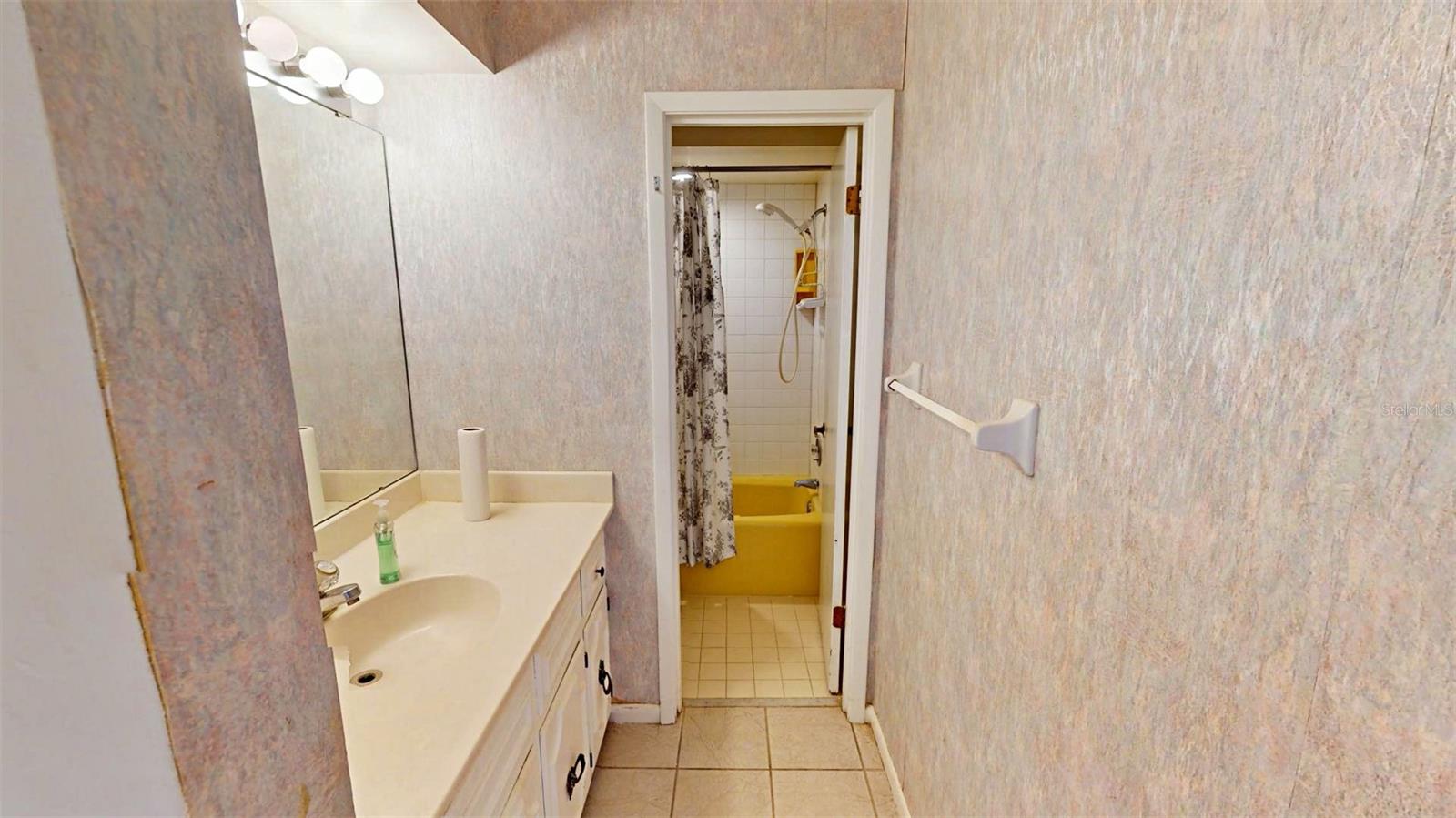 227 W LAKE INA DR, WINTER HAVEN, FL, 33884