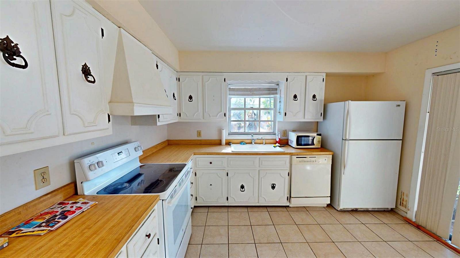 227 W LAKE INA DR, WINTER HAVEN, FL, 33884