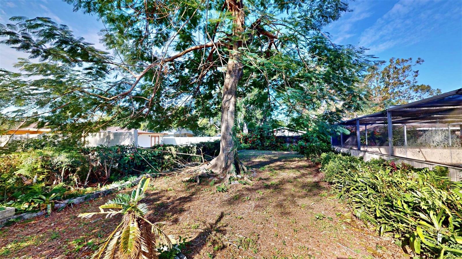 227 W LAKE INA DR, WINTER HAVEN, FL, 33884