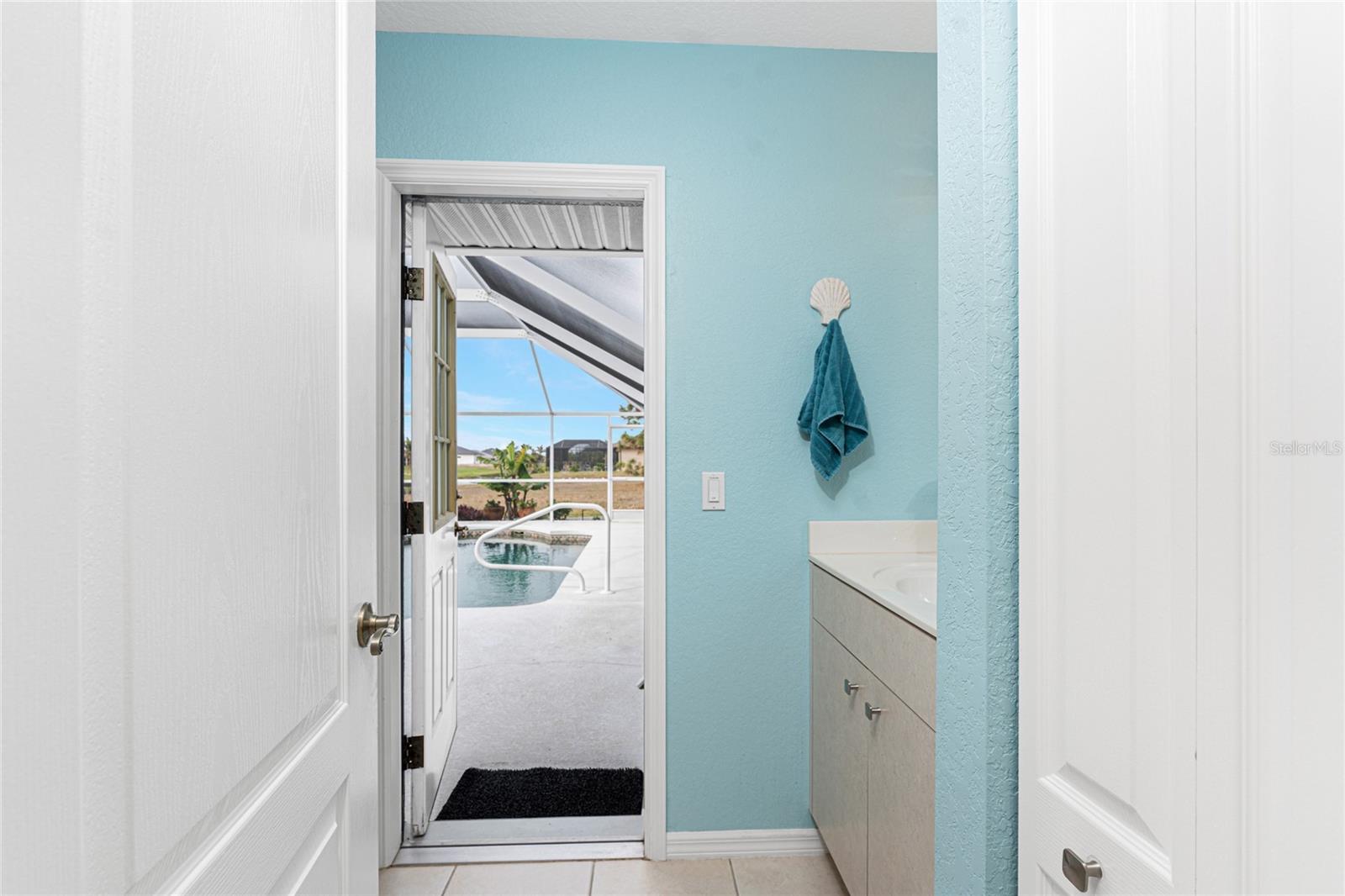 60 WHITE MARSH LN, ROTONDA WEST, FL, 33947