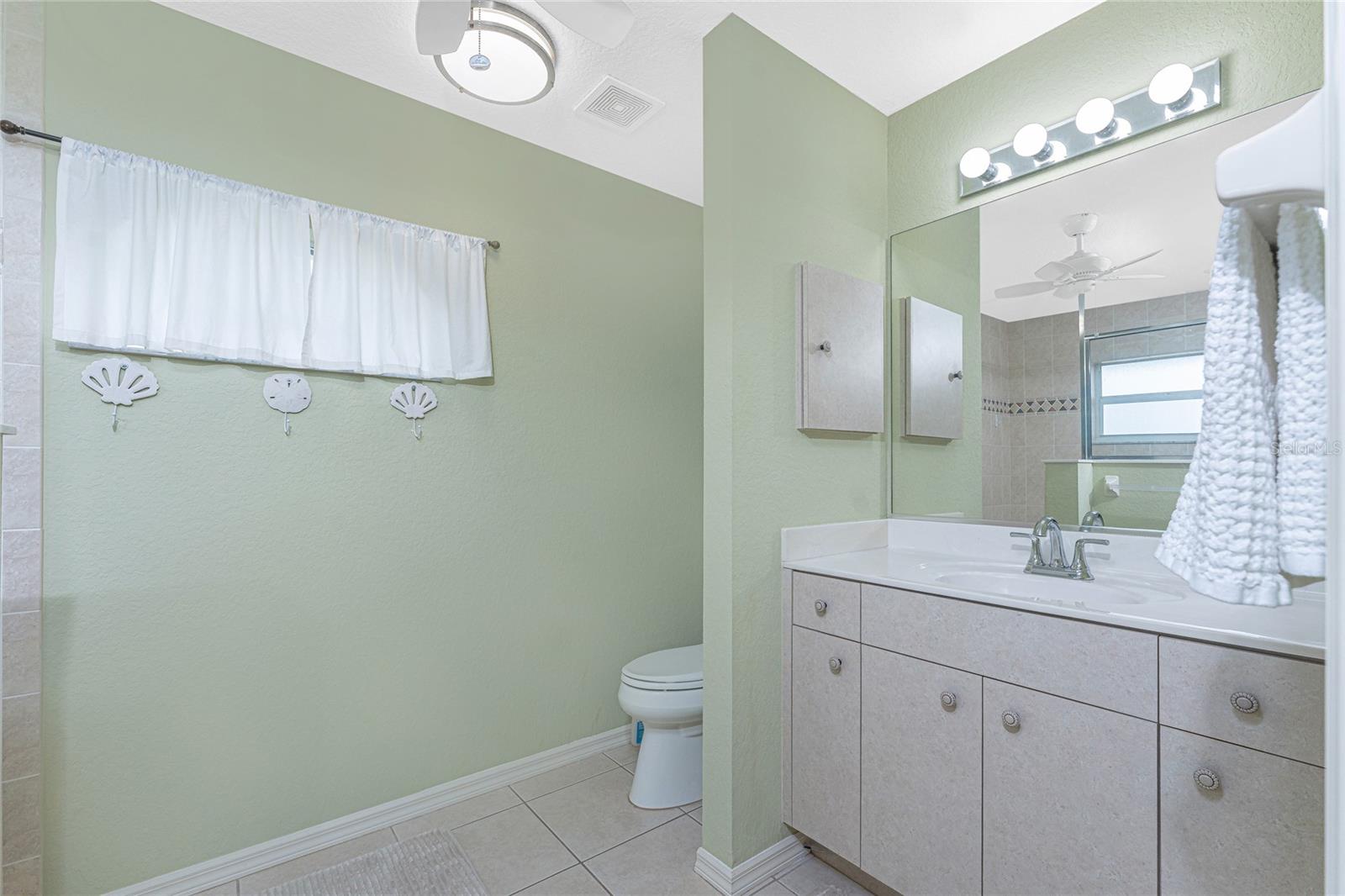 60 WHITE MARSH LN, ROTONDA WEST, FL, 33947