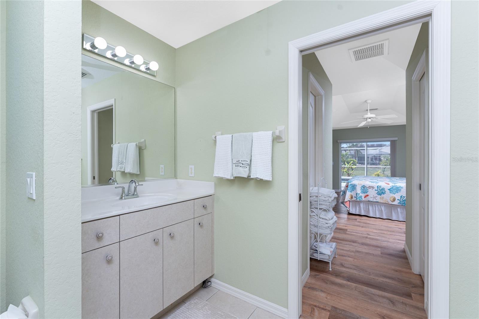 60 WHITE MARSH LN, ROTONDA WEST, FL, 33947
