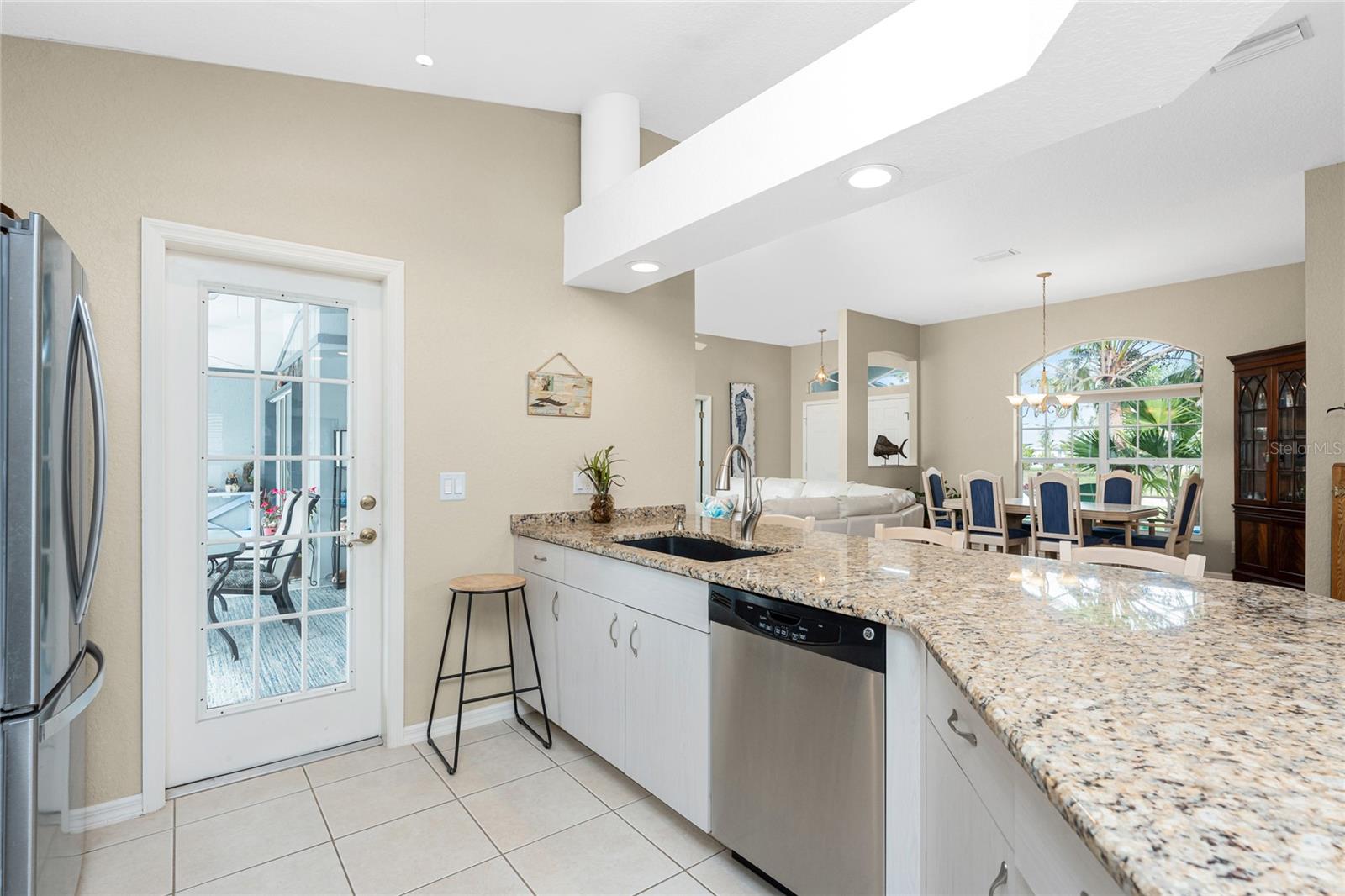 60 WHITE MARSH LN, ROTONDA WEST, FL, 33947