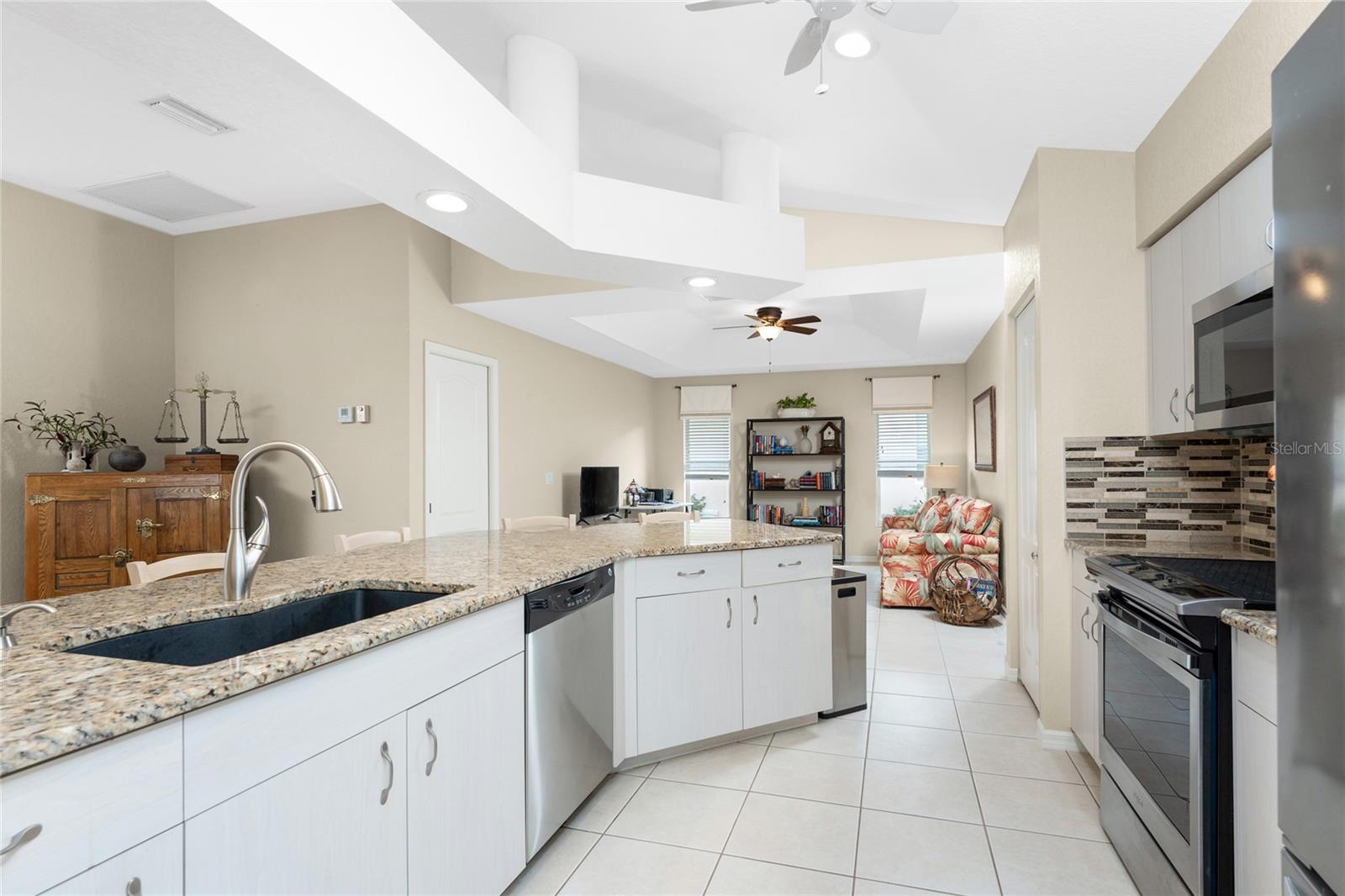 60 WHITE MARSH LN, ROTONDA WEST, FL, 33947
