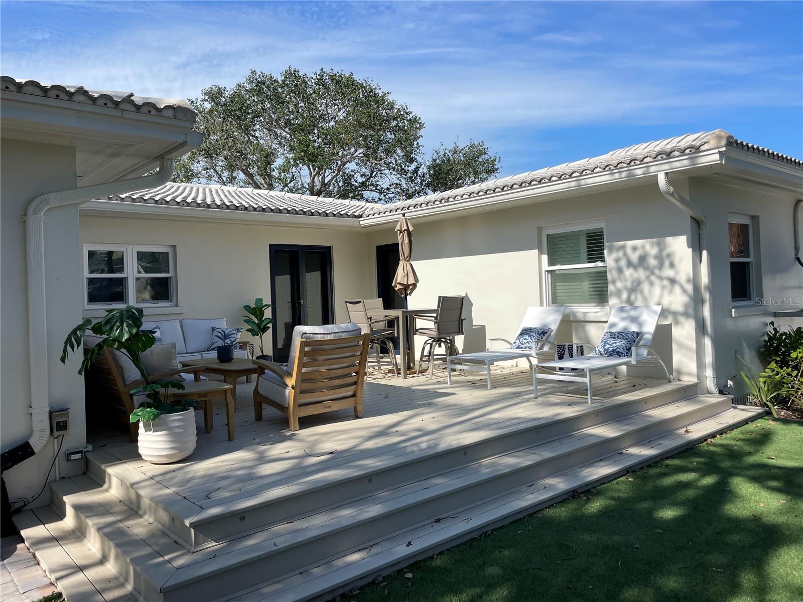 1041 ELDORADO AVE, CLEARWATER BEACH, FL, 33767