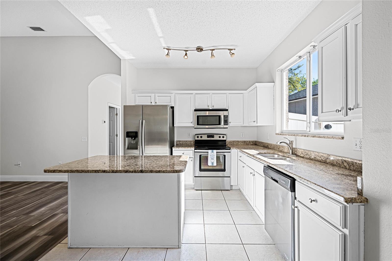 1652 OPEN FIELD LOOP, BRANDON, FL, 33510
