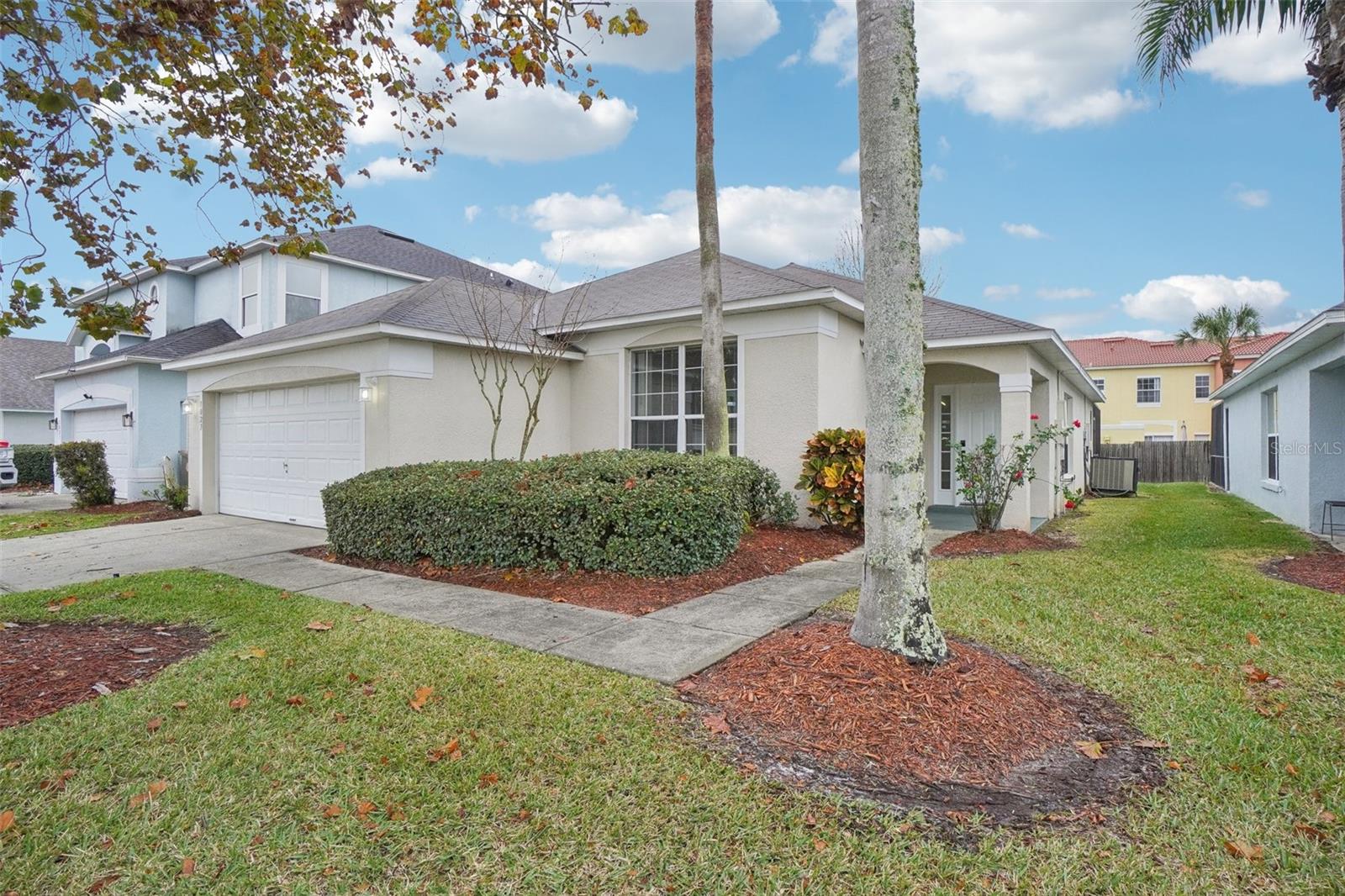1023 LAKE BERKLEY DR, KISSIMMEE, FL, 34746