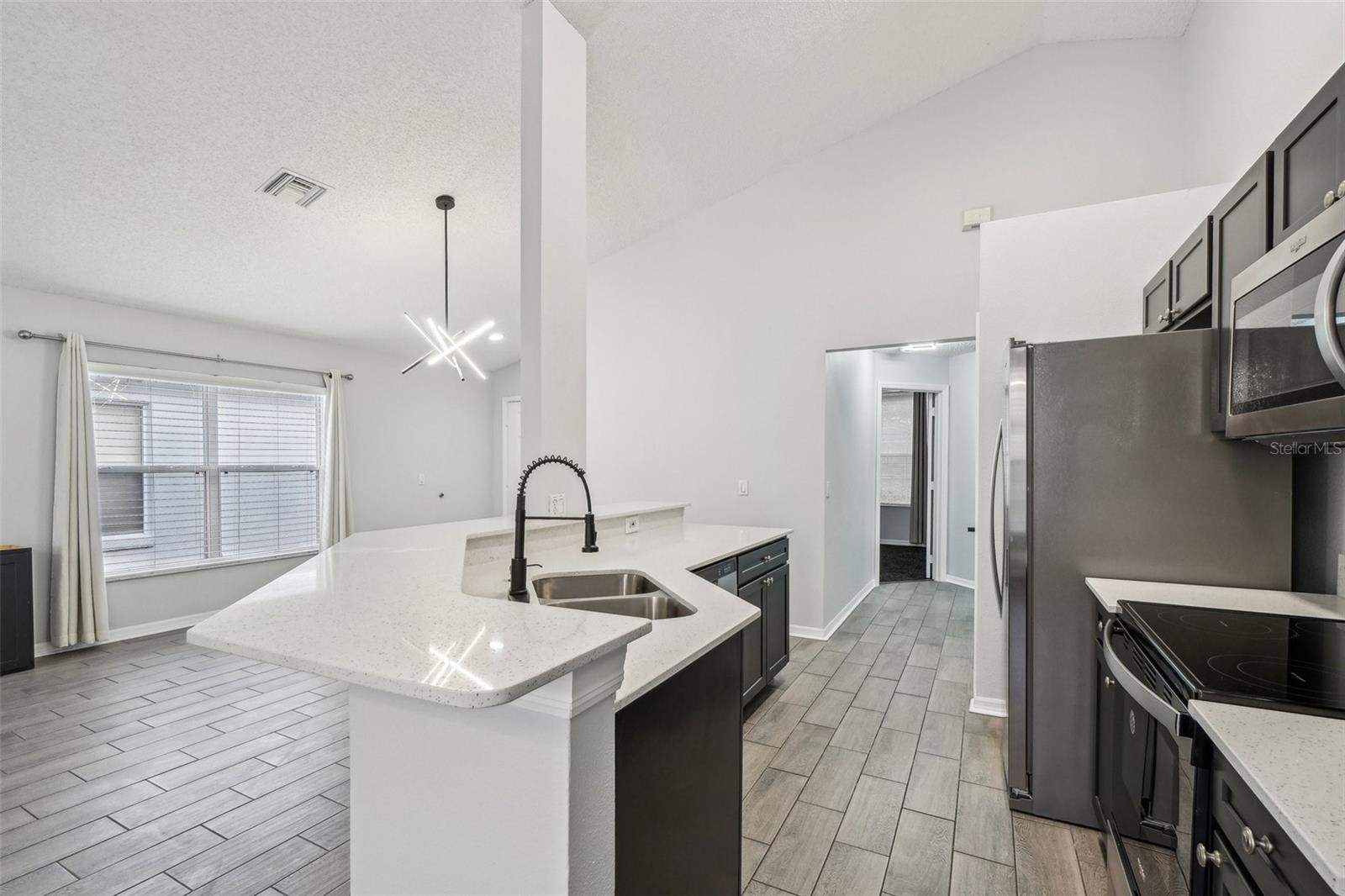 1023 LAKE BERKLEY DR, KISSIMMEE, FL, 34746