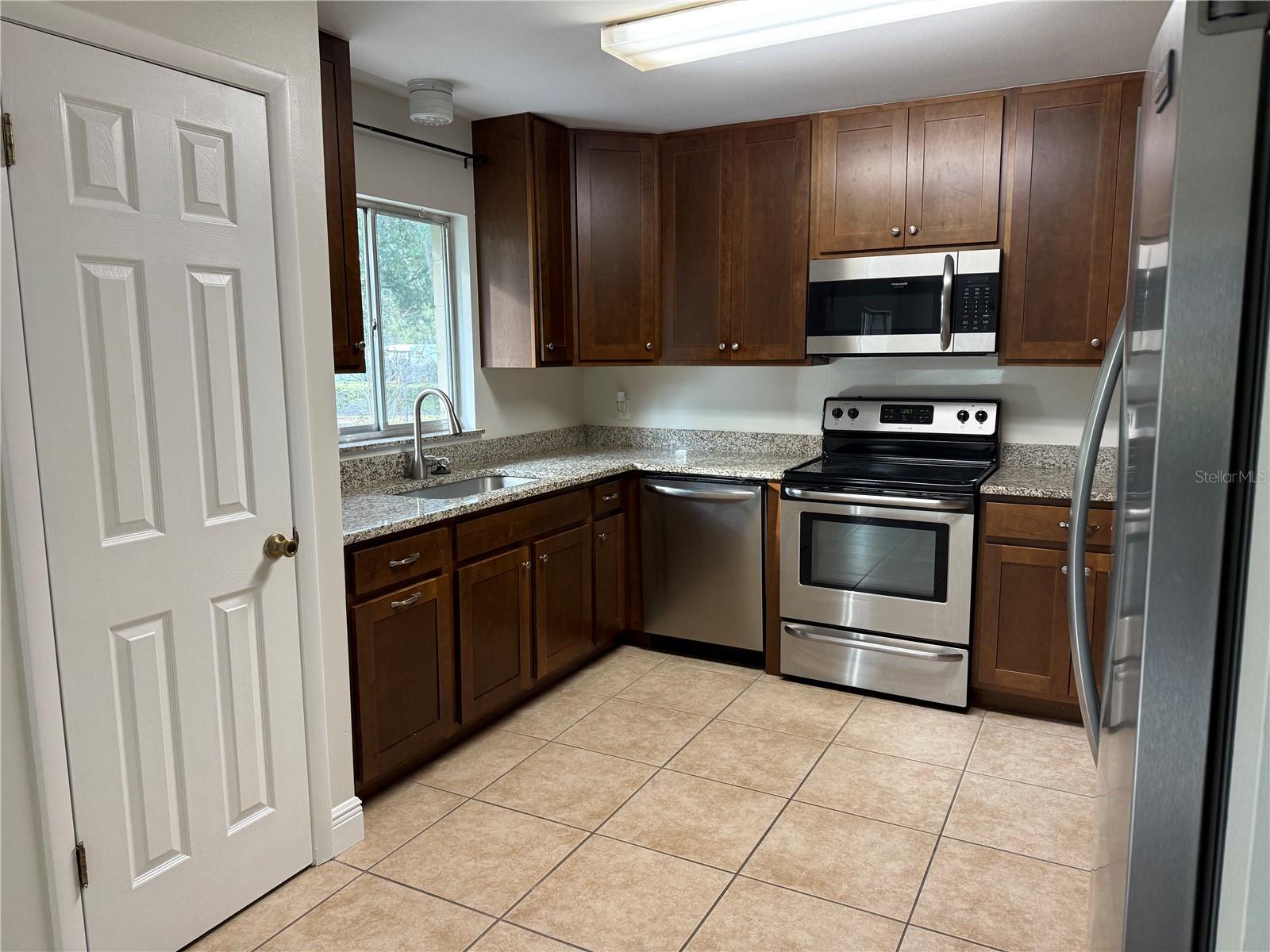 1090 DEAN ST, ST CLOUD, FL, 34771