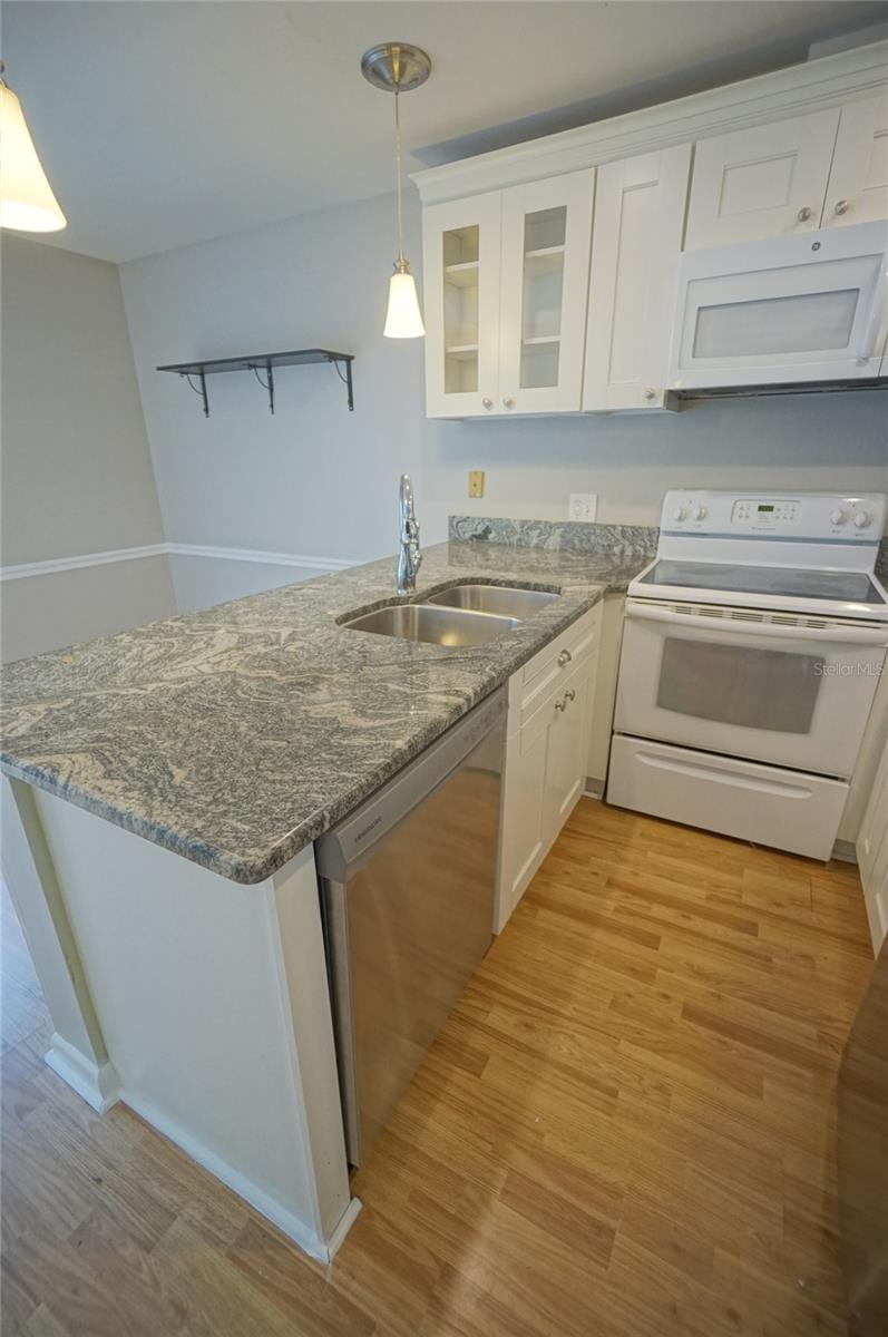 3381 W WYOMING CIR, TAMPA, FL, 33611