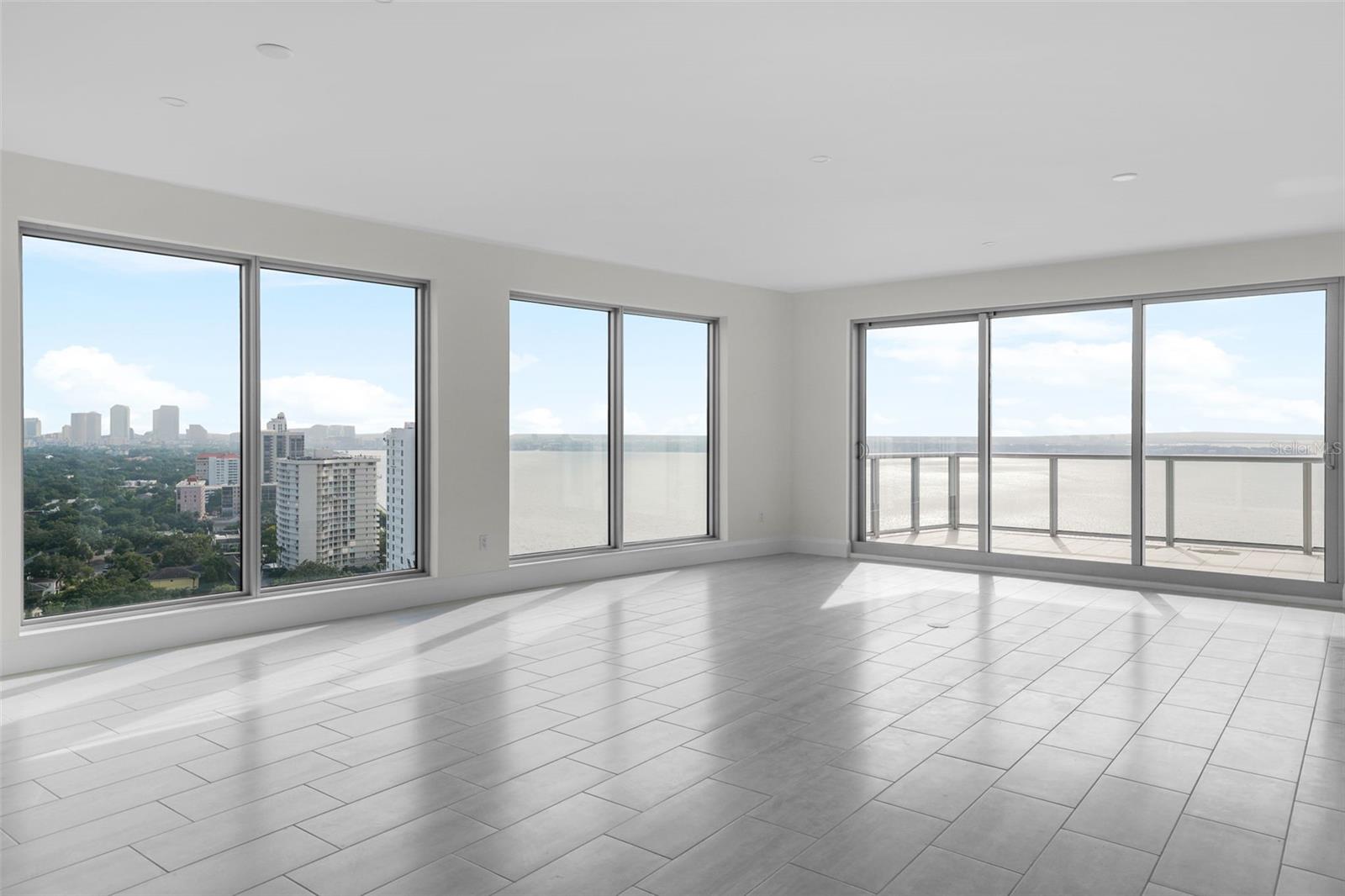 2910 W BARCELONA ST #2001, TAMPA, FL, 33629