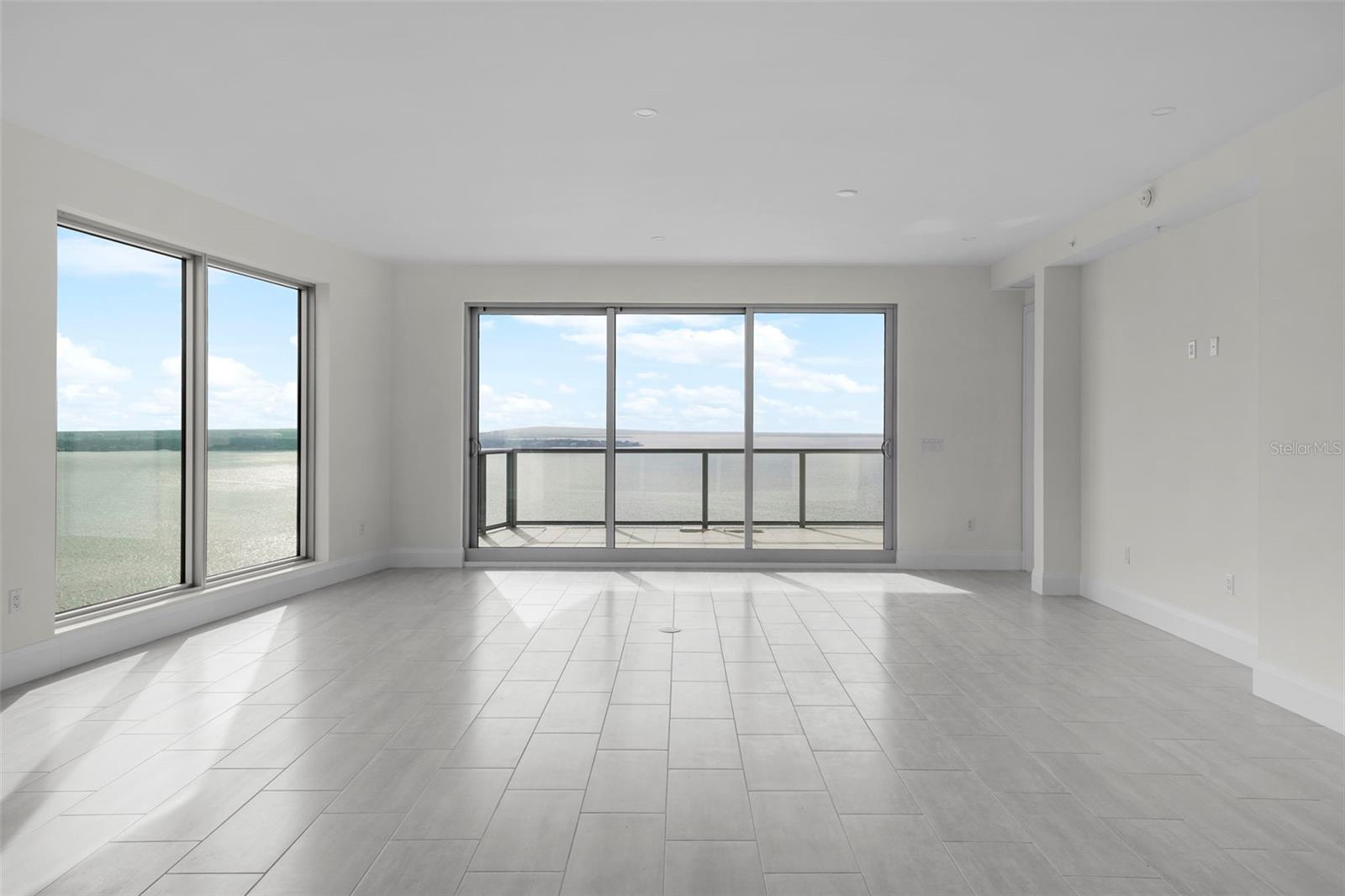 2910 W BARCELONA ST #2001, TAMPA, FL, 33629