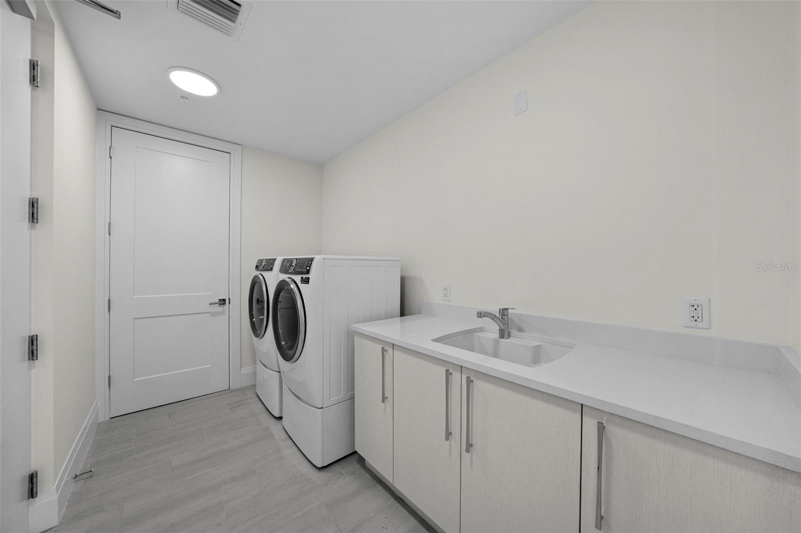2910 W BARCELONA ST #2001, TAMPA, FL, 33629