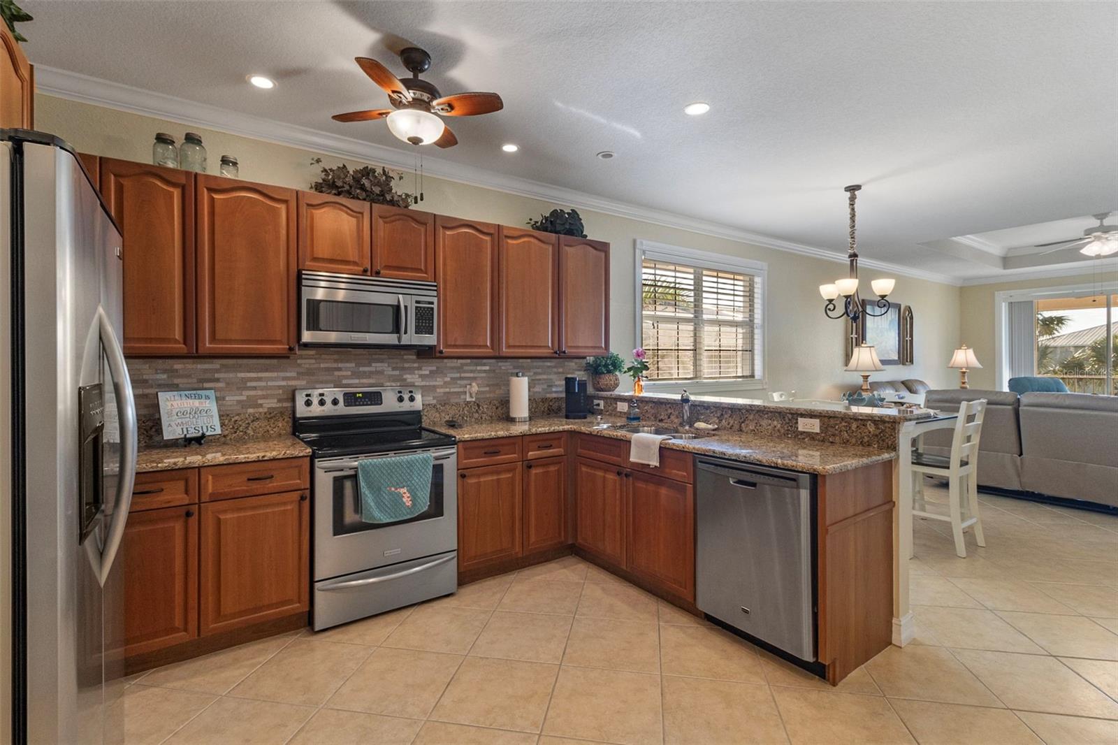 3329 PURPLE MARTIN DR #121, PUNTA GORDA, FL, 33950