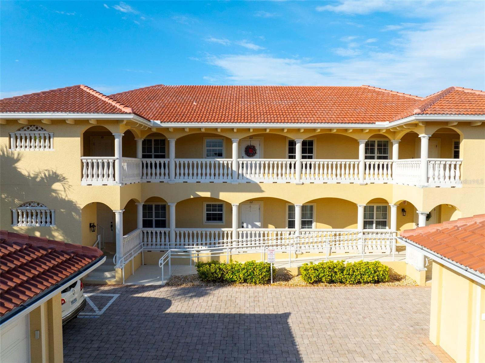3329 PURPLE MARTIN DR #121, PUNTA GORDA, FL, 33950