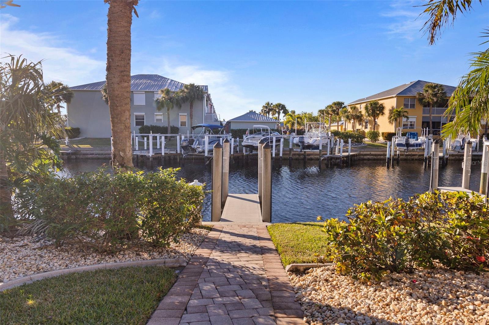 3329 PURPLE MARTIN DR #121, PUNTA GORDA, FL, 33950