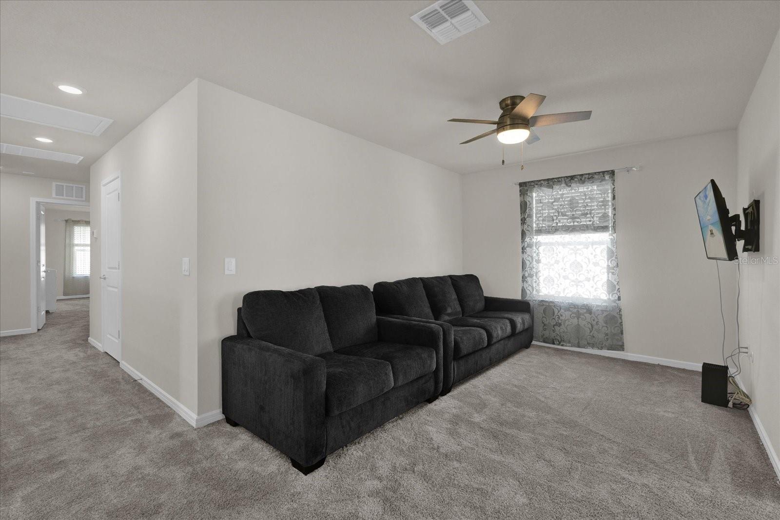 2211 LOVELY LN, DAVENPORT, FL, 33896