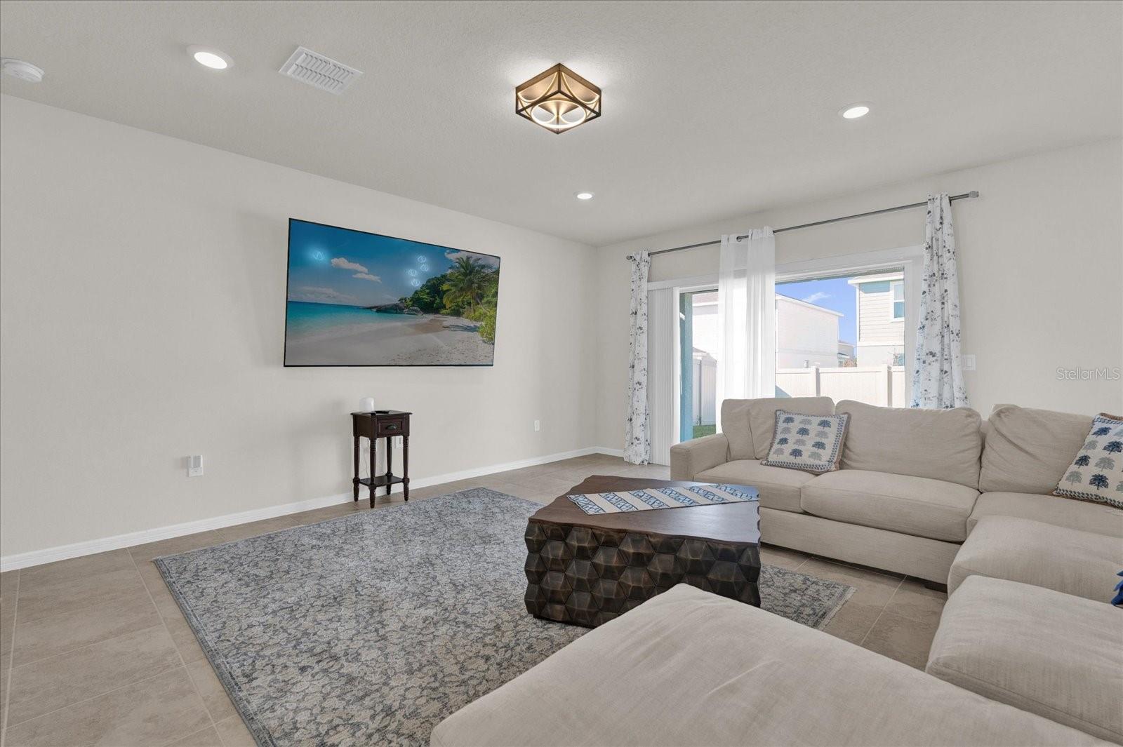 2211 LOVELY LN, DAVENPORT, FL, 33896