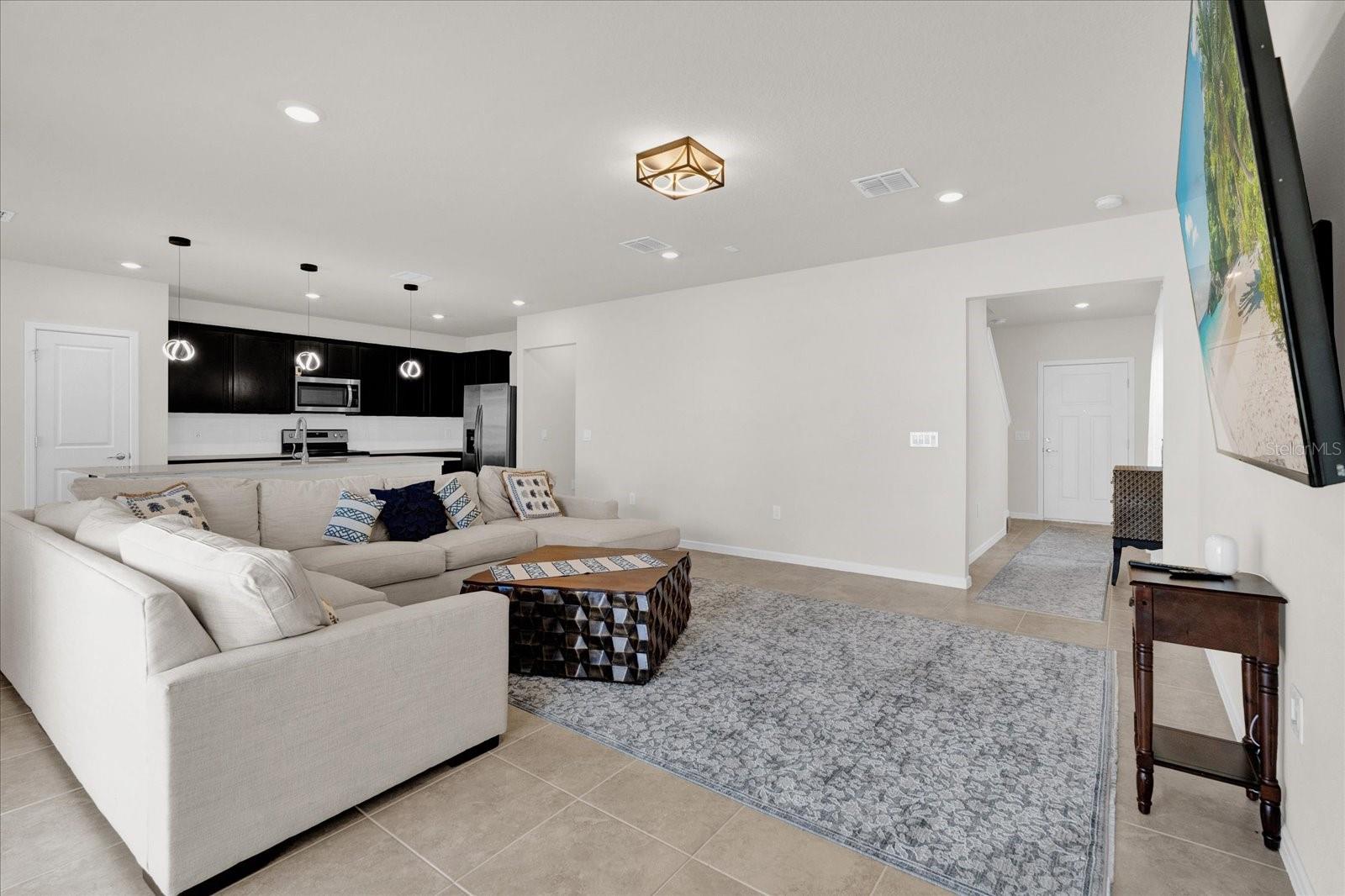 2211 LOVELY LN, DAVENPORT, FL, 33896