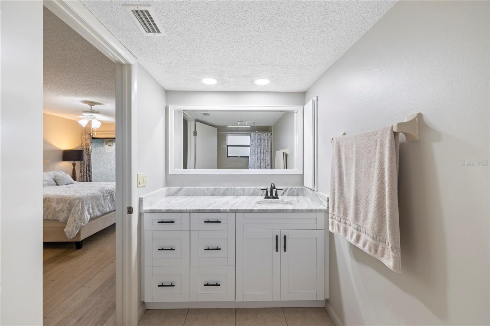 2001 LITTLE PINE CIR #12B, PUNTA GORDA, FL, 33955