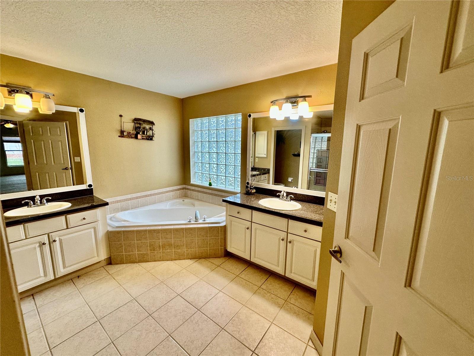 33304 KAYLEE WAY, LEESBURG, FL, 34788