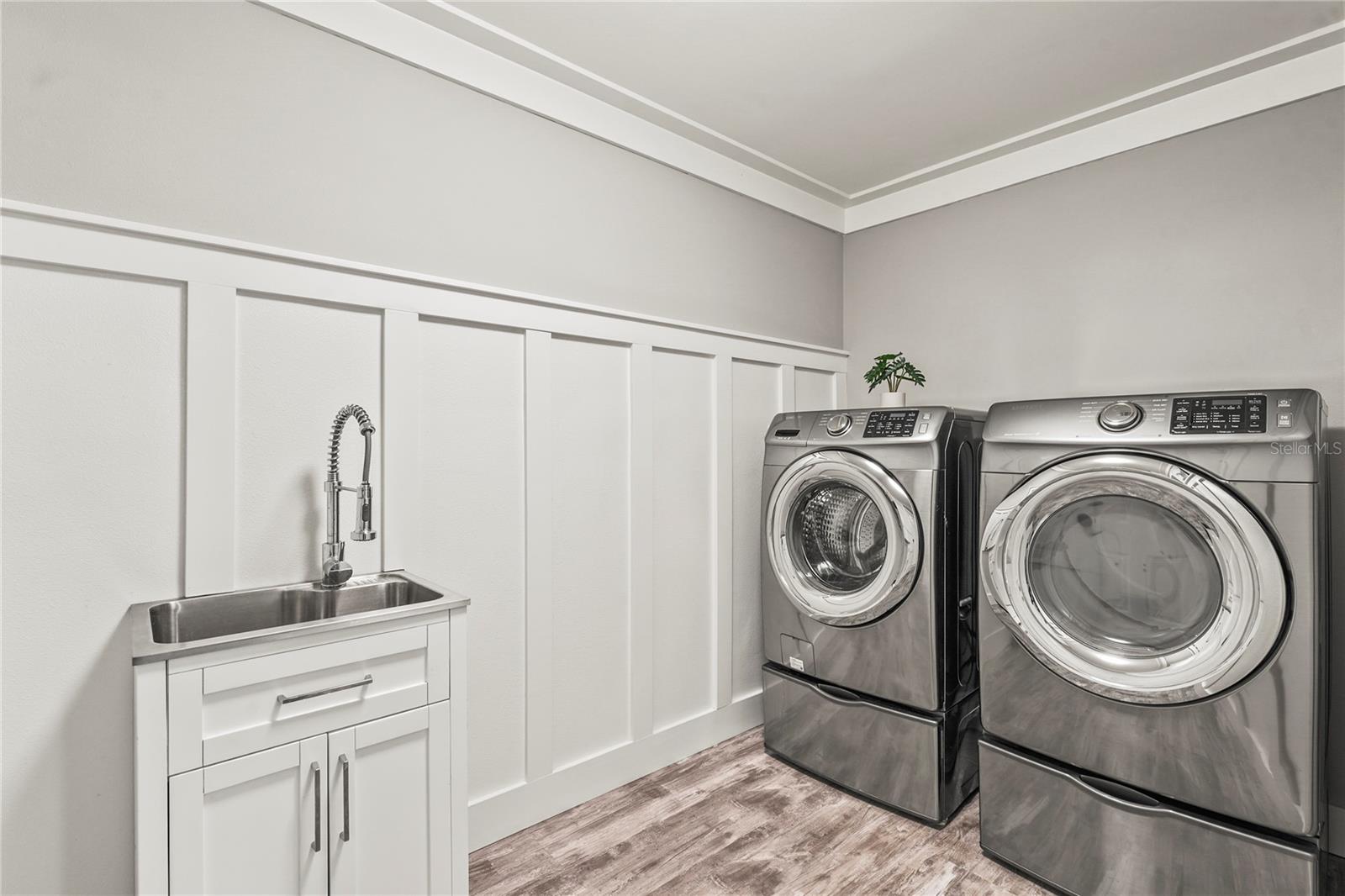 504 68TH AVENUE DR W, BRADENTON, FL, 34207