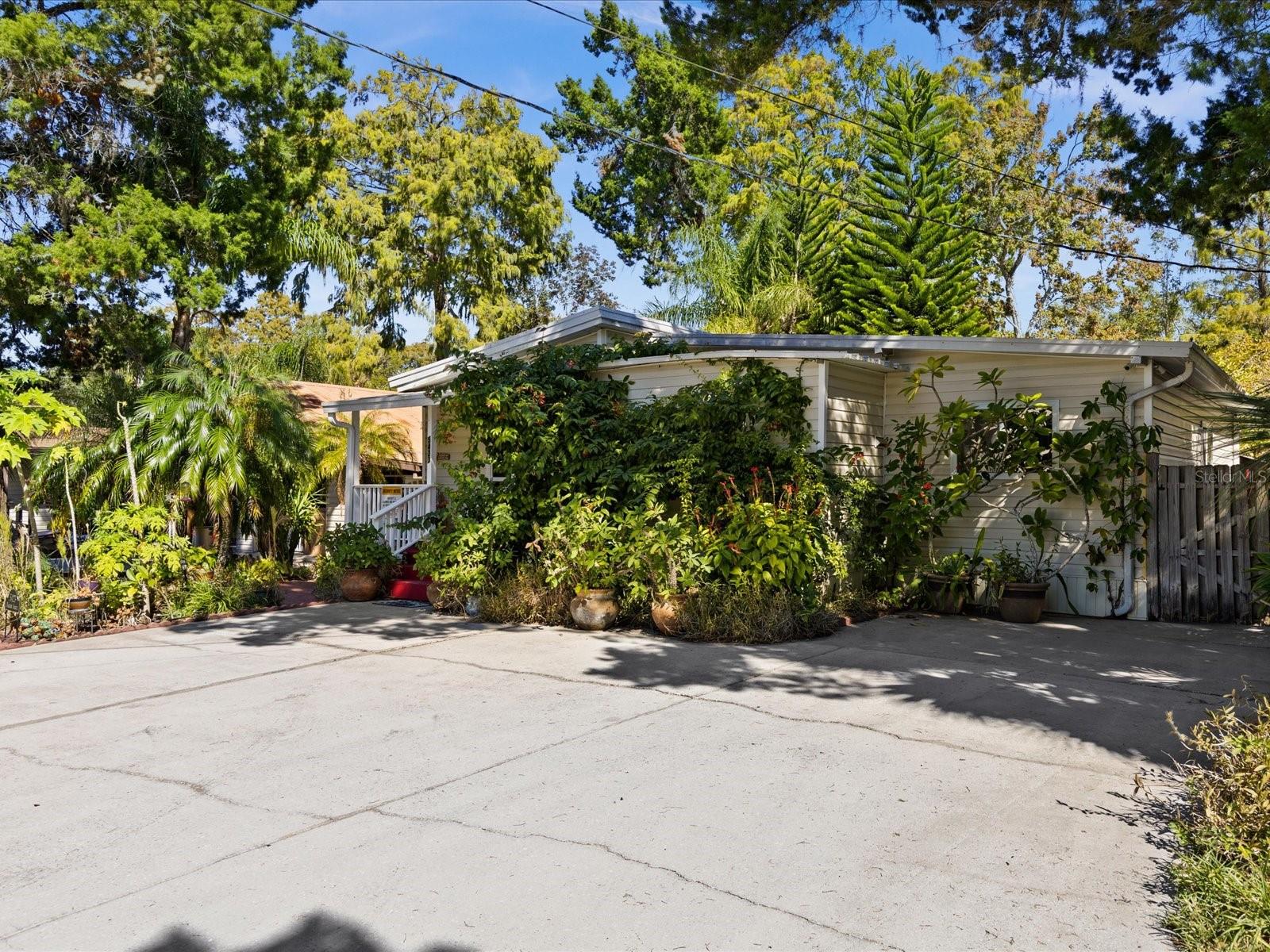 5423 DARLENE ST, WEEKI WACHEE, FL, 34607