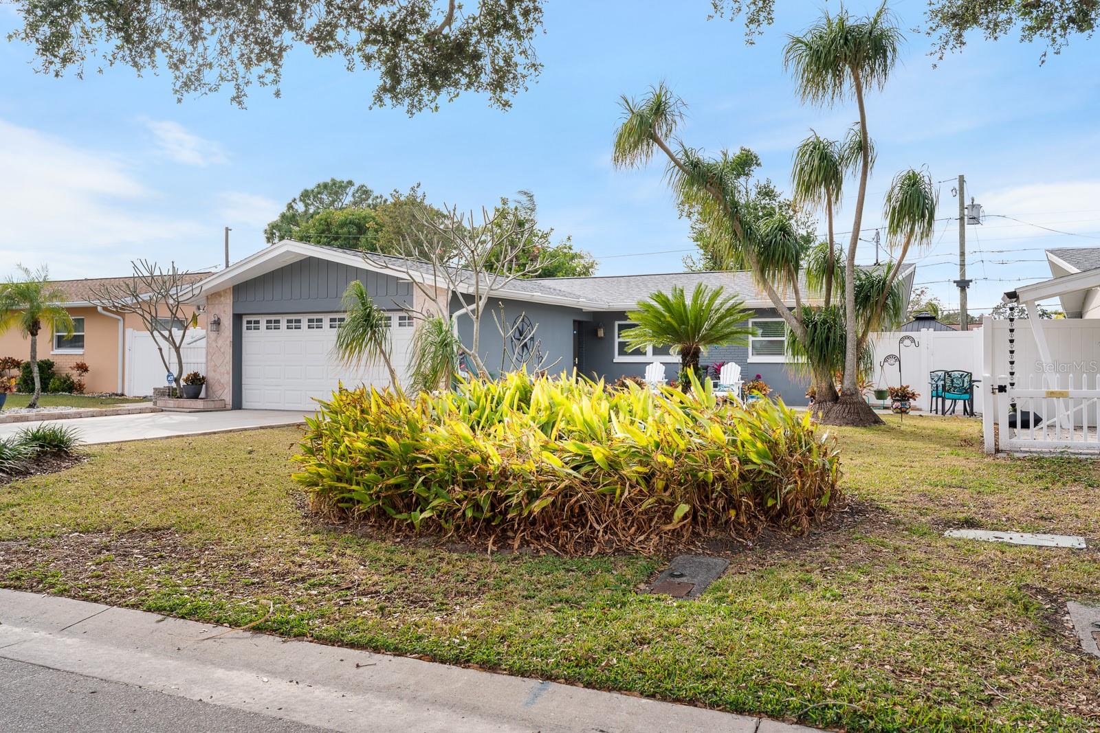 496 OAKWOOD DR, DUNEDIN, FL, 34698