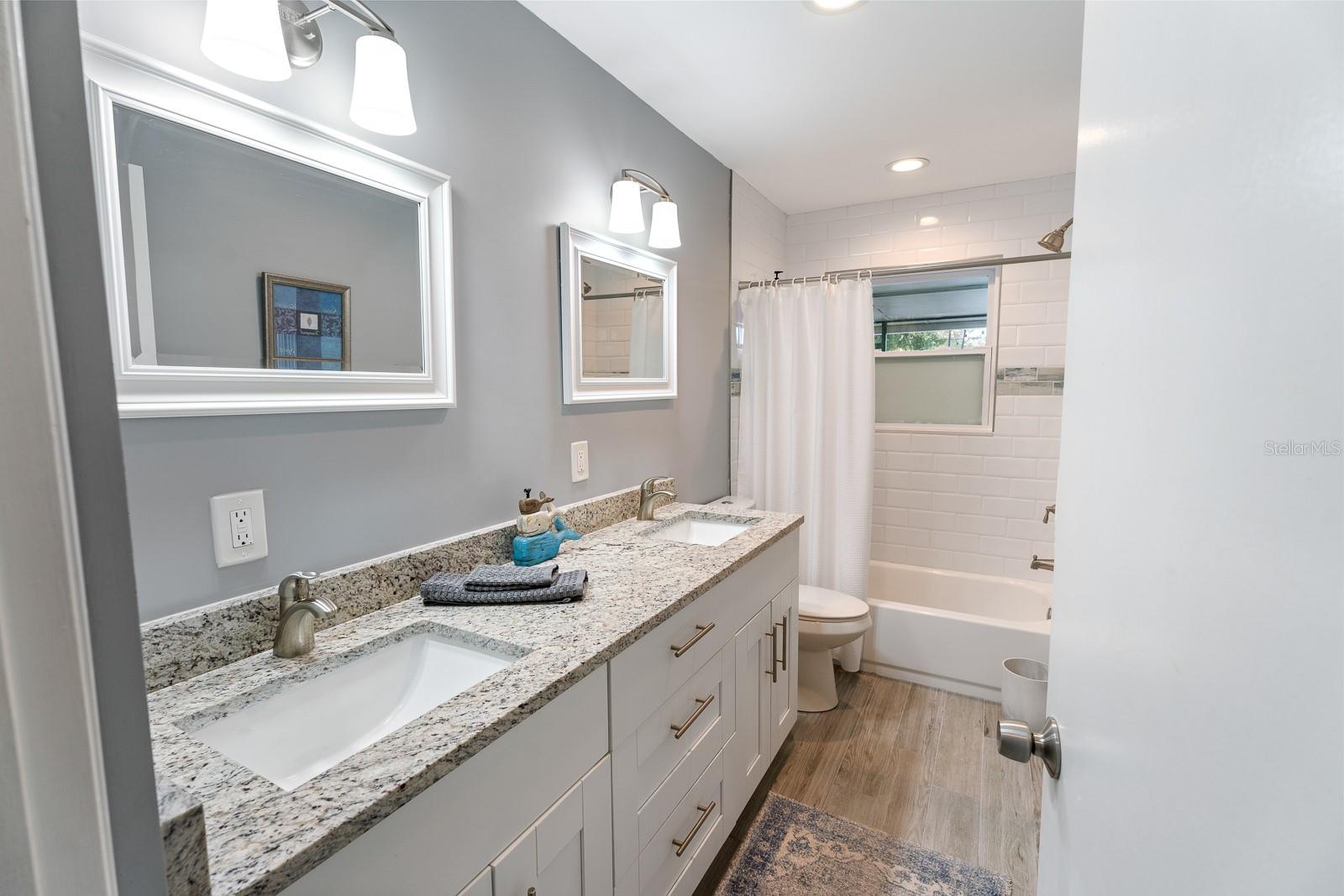 496 OAKWOOD DR, DUNEDIN, FL, 34698
