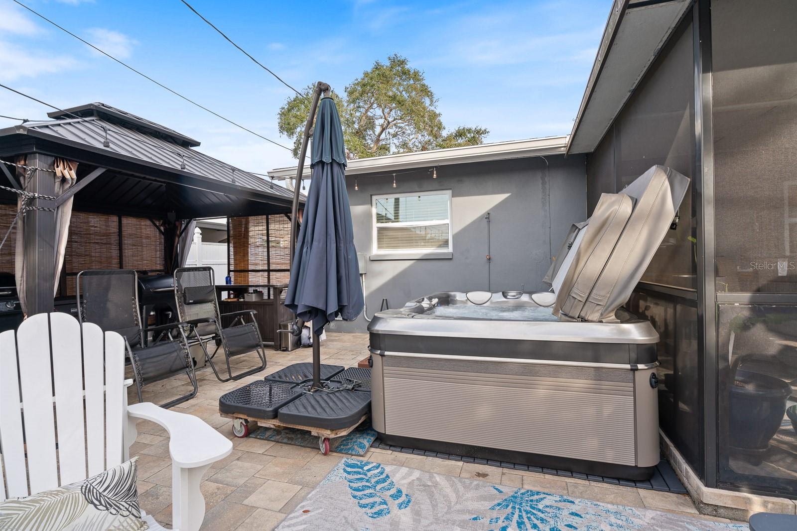 496 OAKWOOD DR, DUNEDIN, FL, 34698