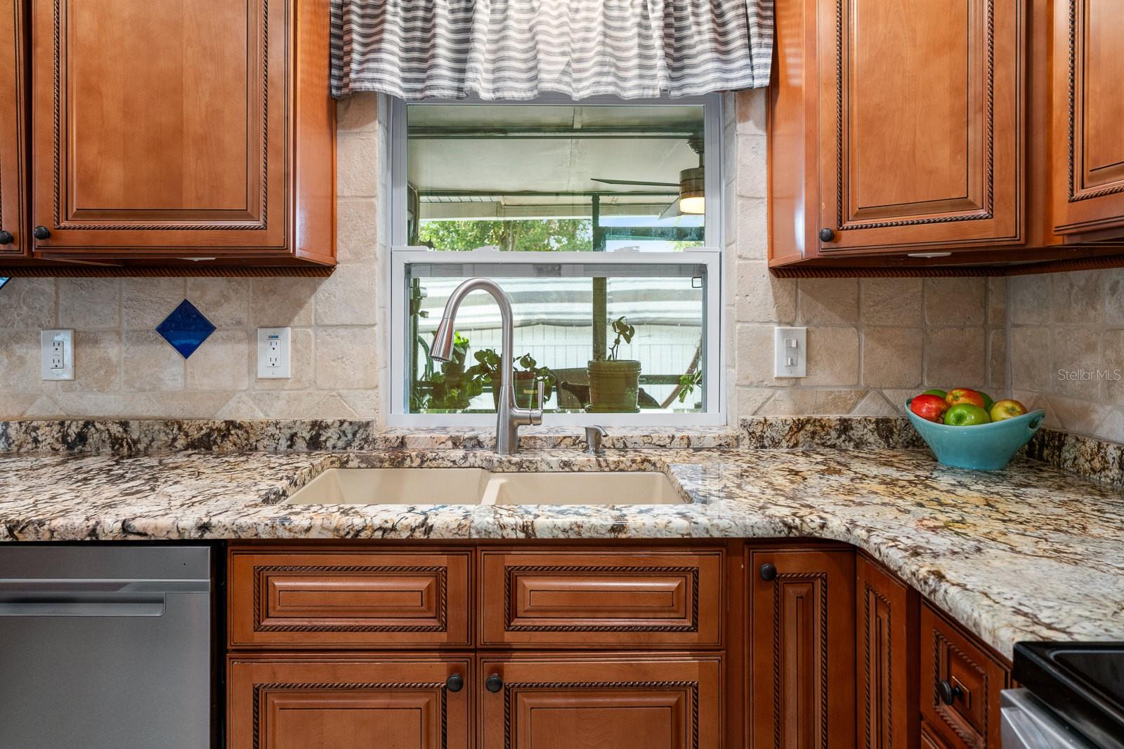 496 OAKWOOD DR, DUNEDIN, FL, 34698