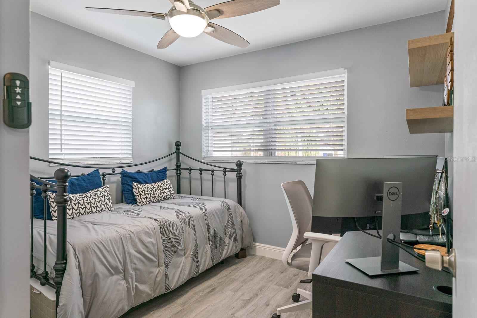 496 OAKWOOD DR, DUNEDIN, FL, 34698