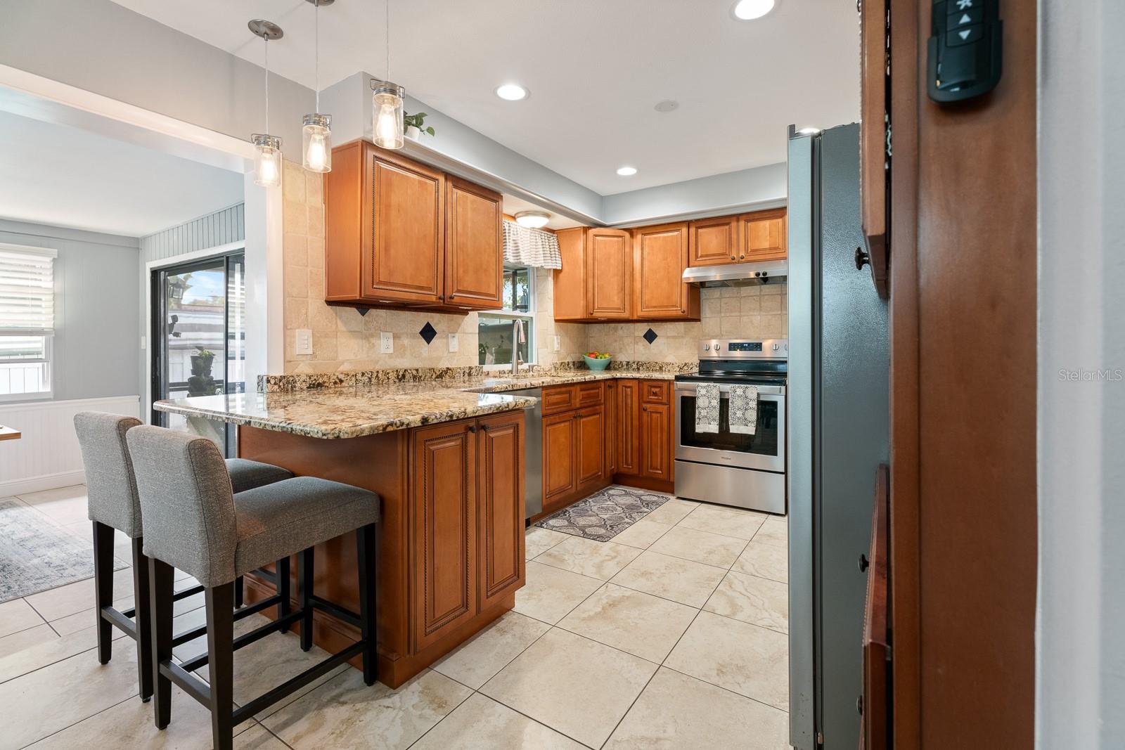 496 OAKWOOD DR, DUNEDIN, FL, 34698