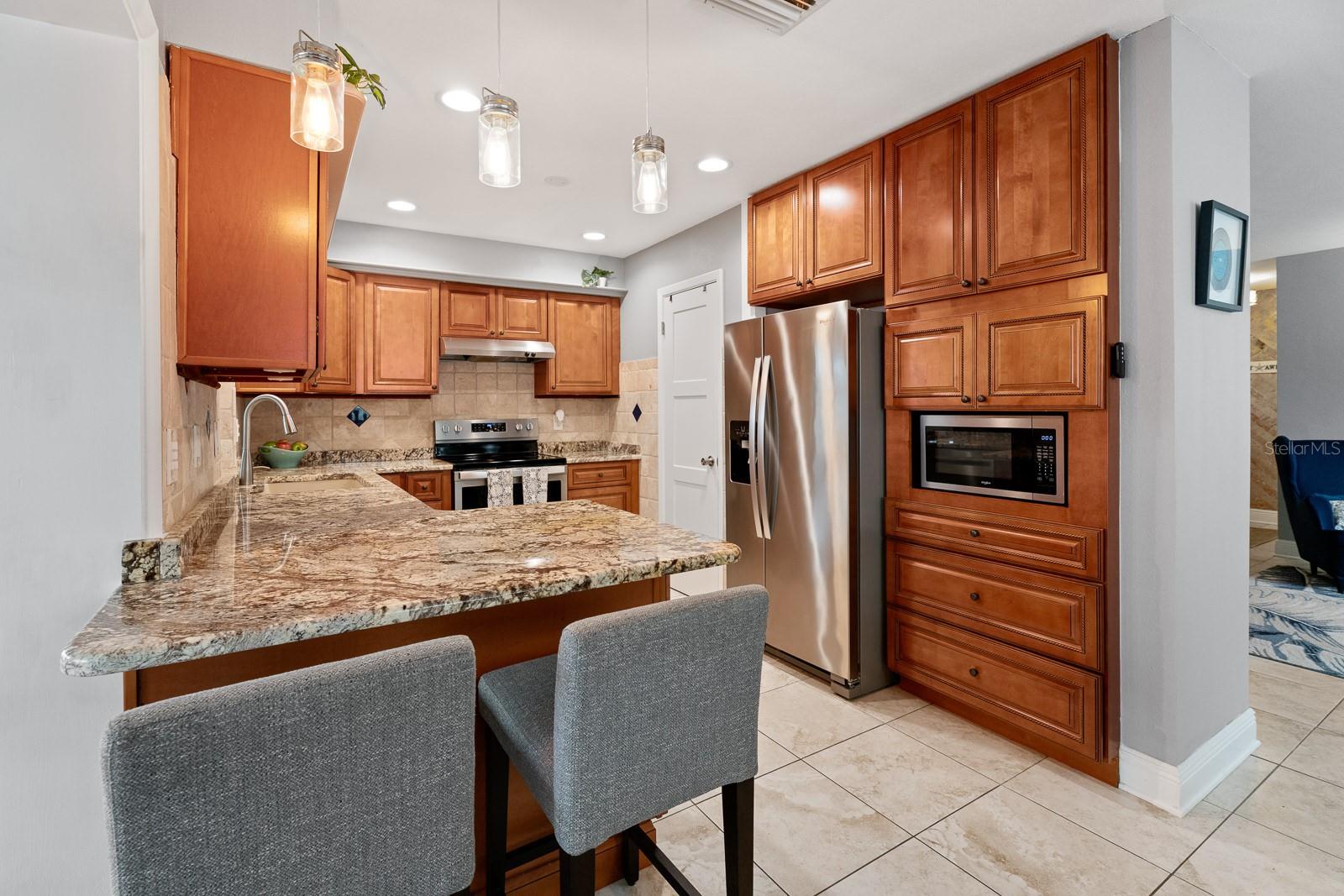 496 OAKWOOD DR, DUNEDIN, FL, 34698