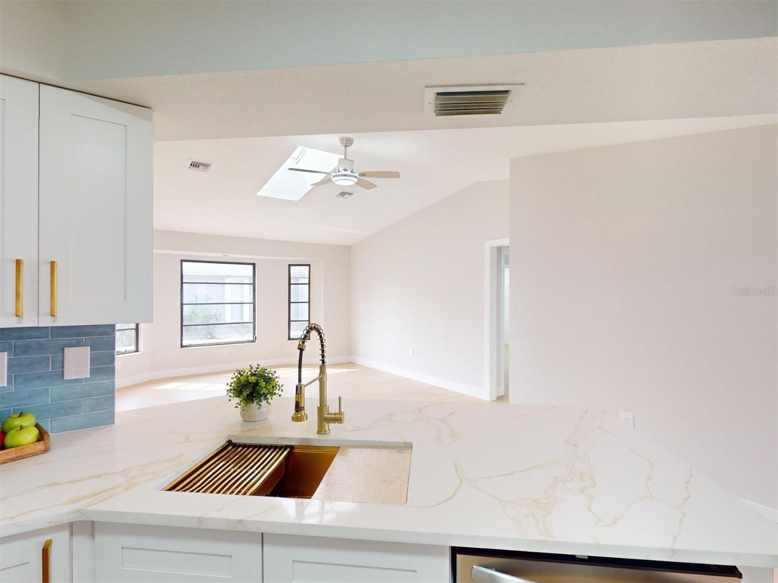1612 NUREMBERG BLVD, PUNTA GORDA, FL, 33983