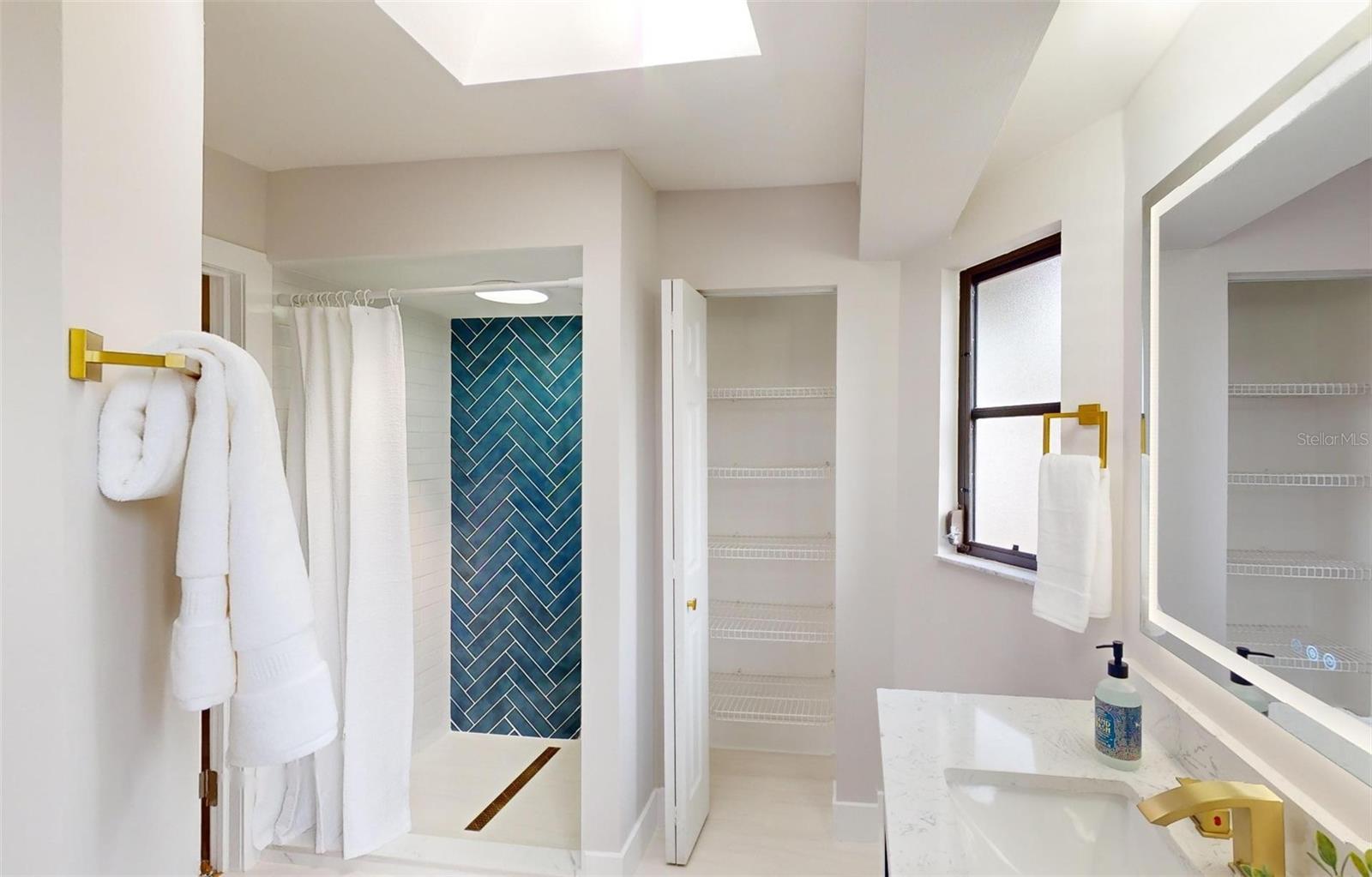 1612 NUREMBERG BLVD, PUNTA GORDA, FL, 33983