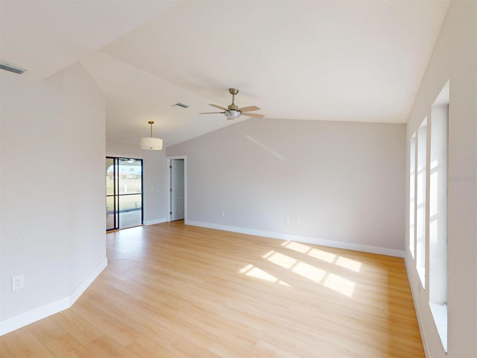 1612 NUREMBERG BLVD, PUNTA GORDA, FL, 33983