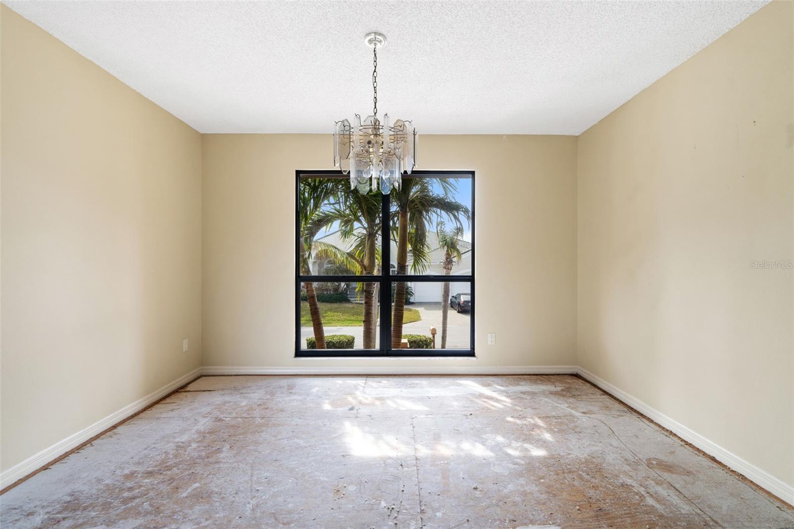 127 6TH ST E, TIERRA VERDE, FL, 33715