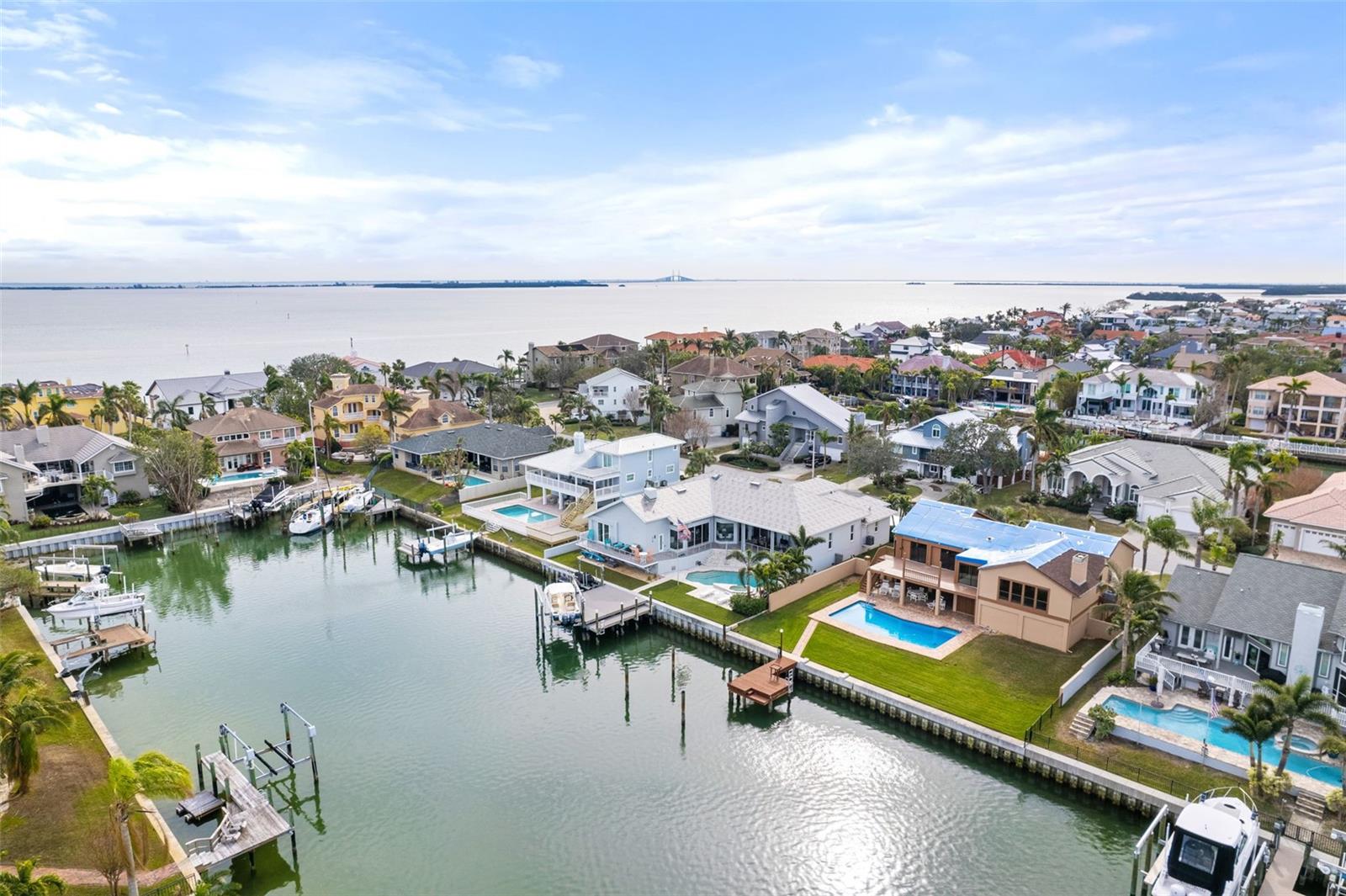 127 6TH ST E, TIERRA VERDE, FL, 33715