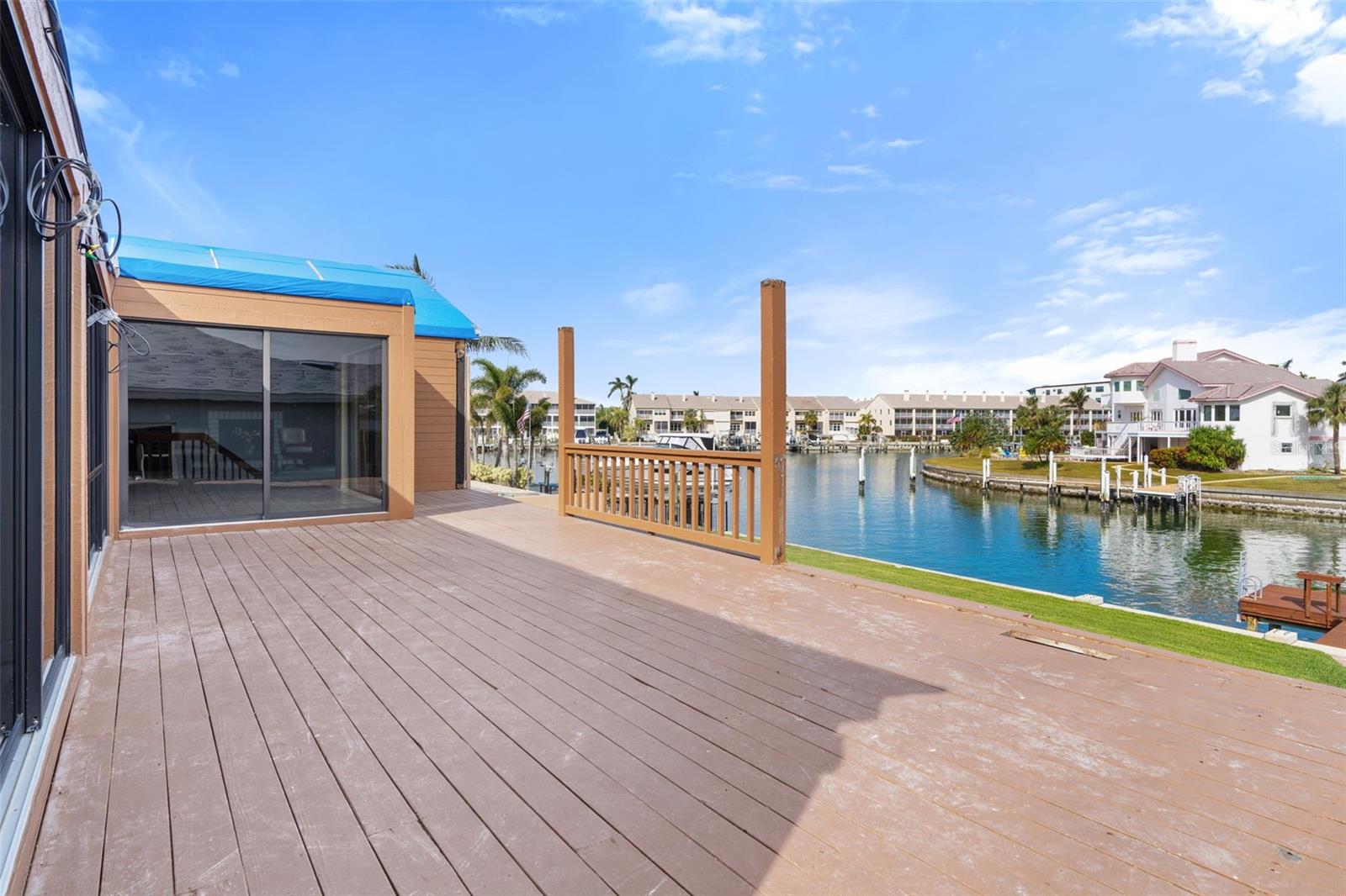 127 6TH ST E, TIERRA VERDE, FL, 33715