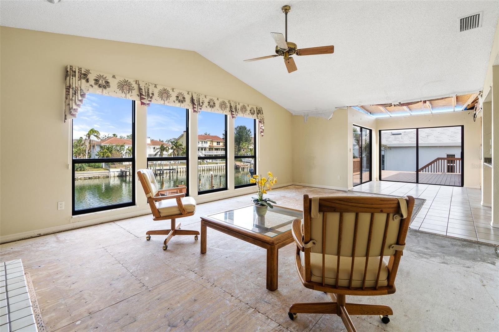 127 6TH ST E, TIERRA VERDE, FL, 33715
