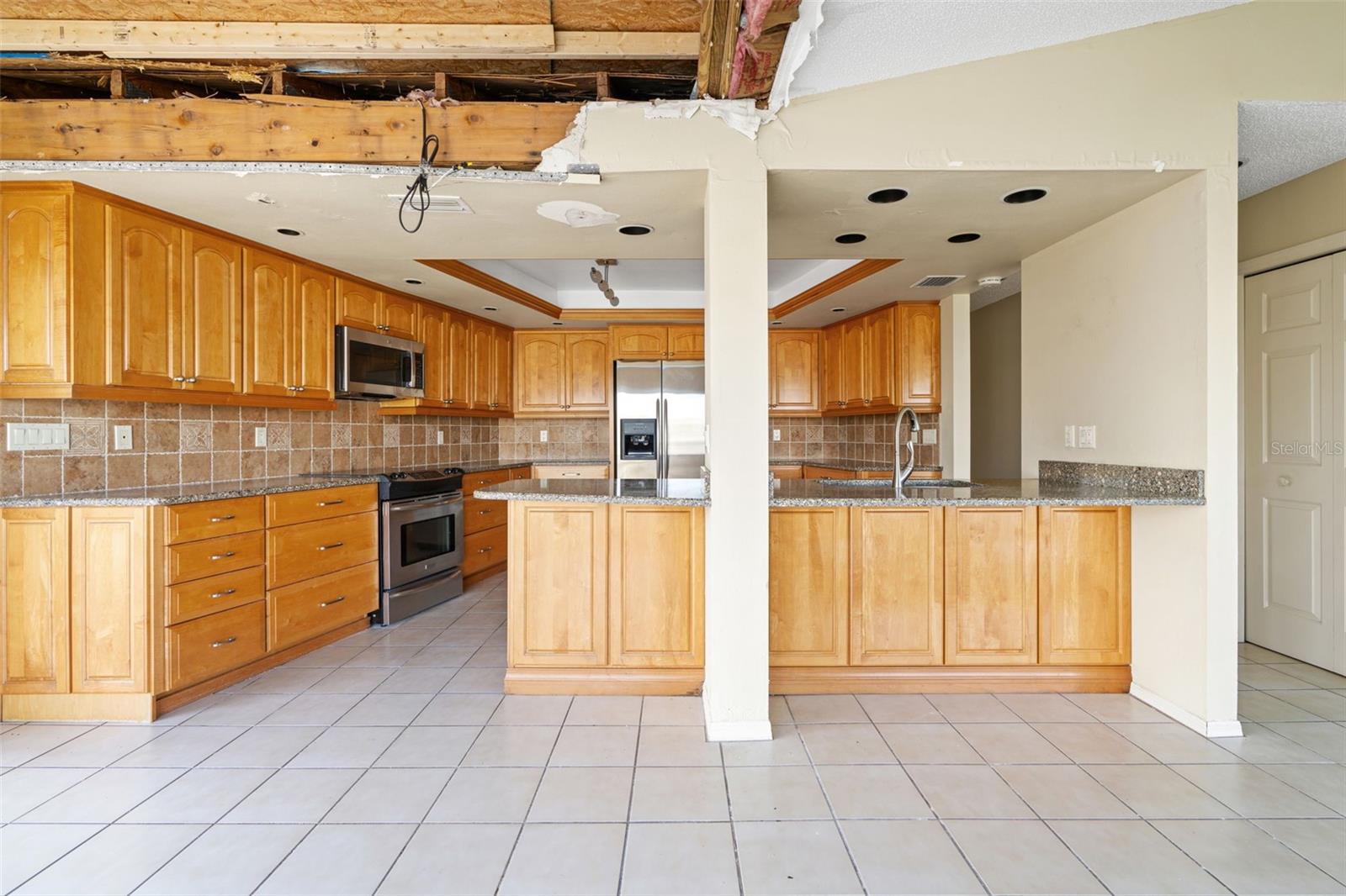 127 6TH ST E, TIERRA VERDE, FL, 33715