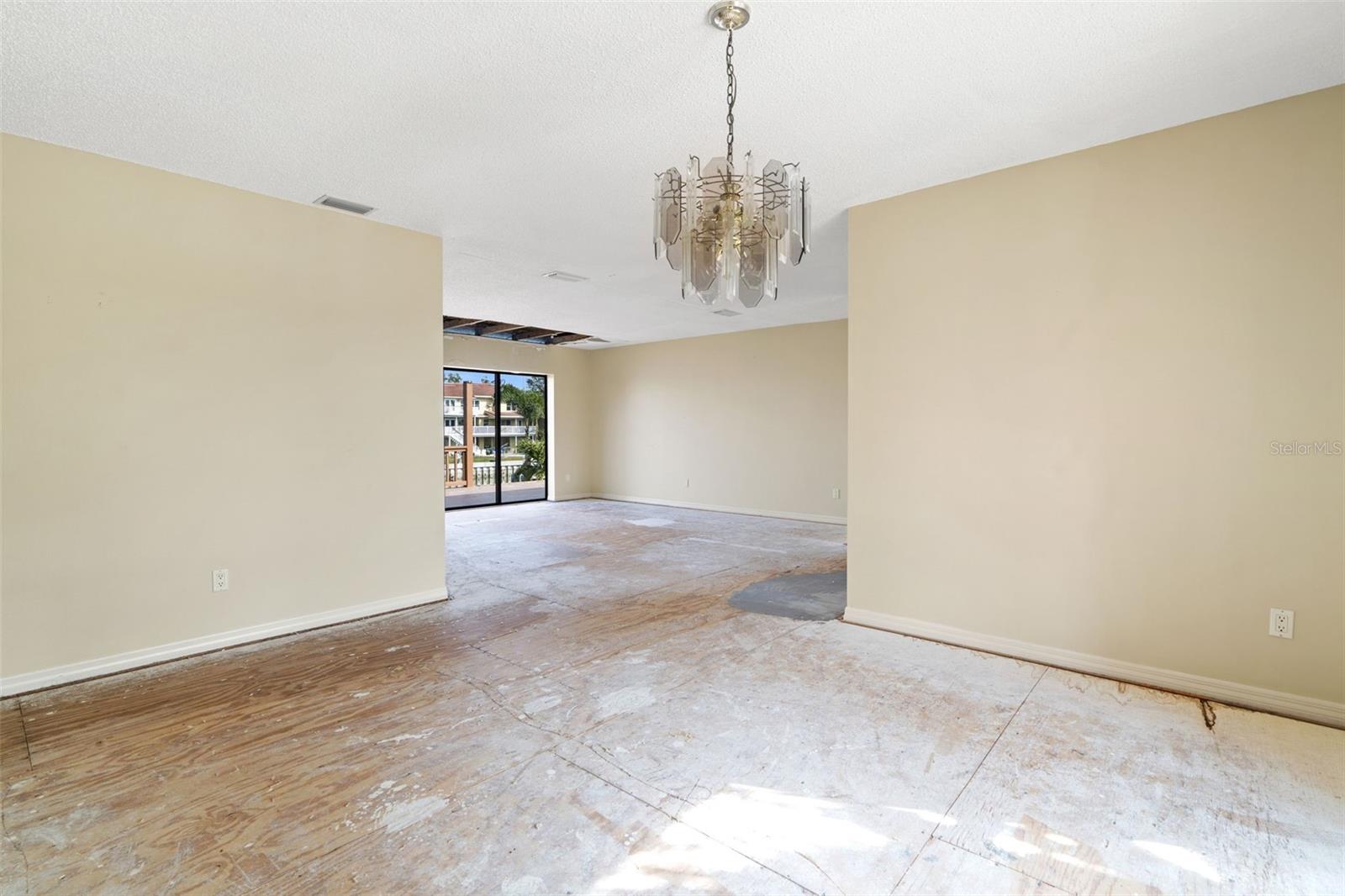 127 6TH ST E, TIERRA VERDE, FL, 33715