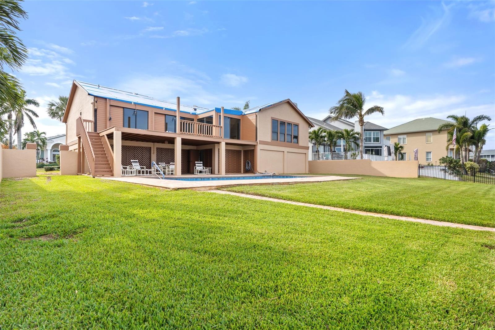 127 6TH ST E, TIERRA VERDE, FL, 33715