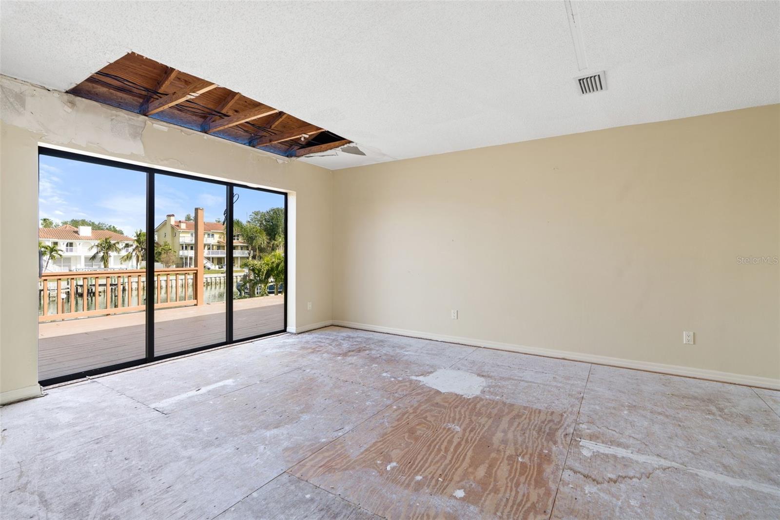 127 6TH ST E, TIERRA VERDE, FL, 33715