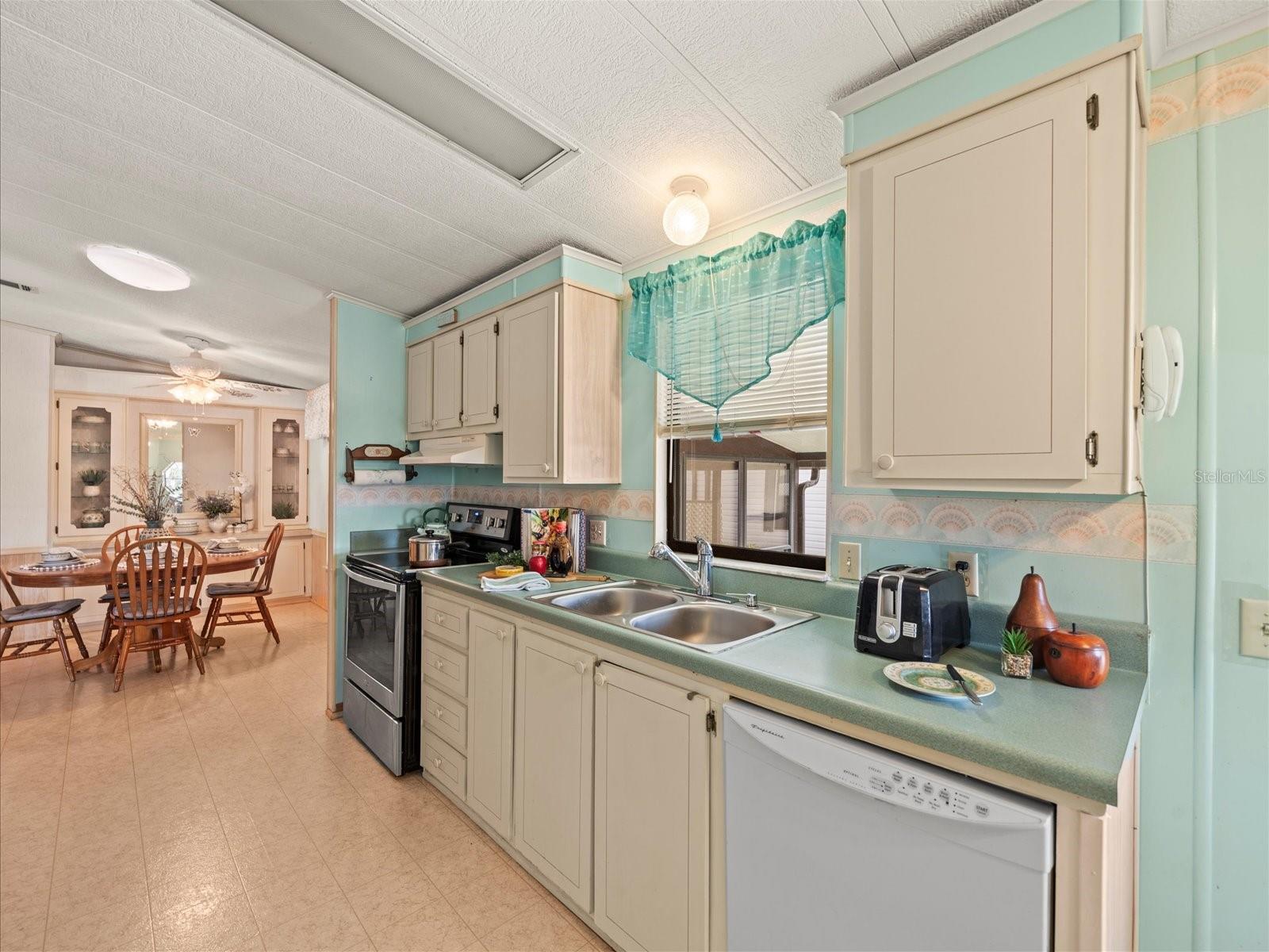 4822 SEDENO DR, ZEPHYRHILLS, FL, 33541