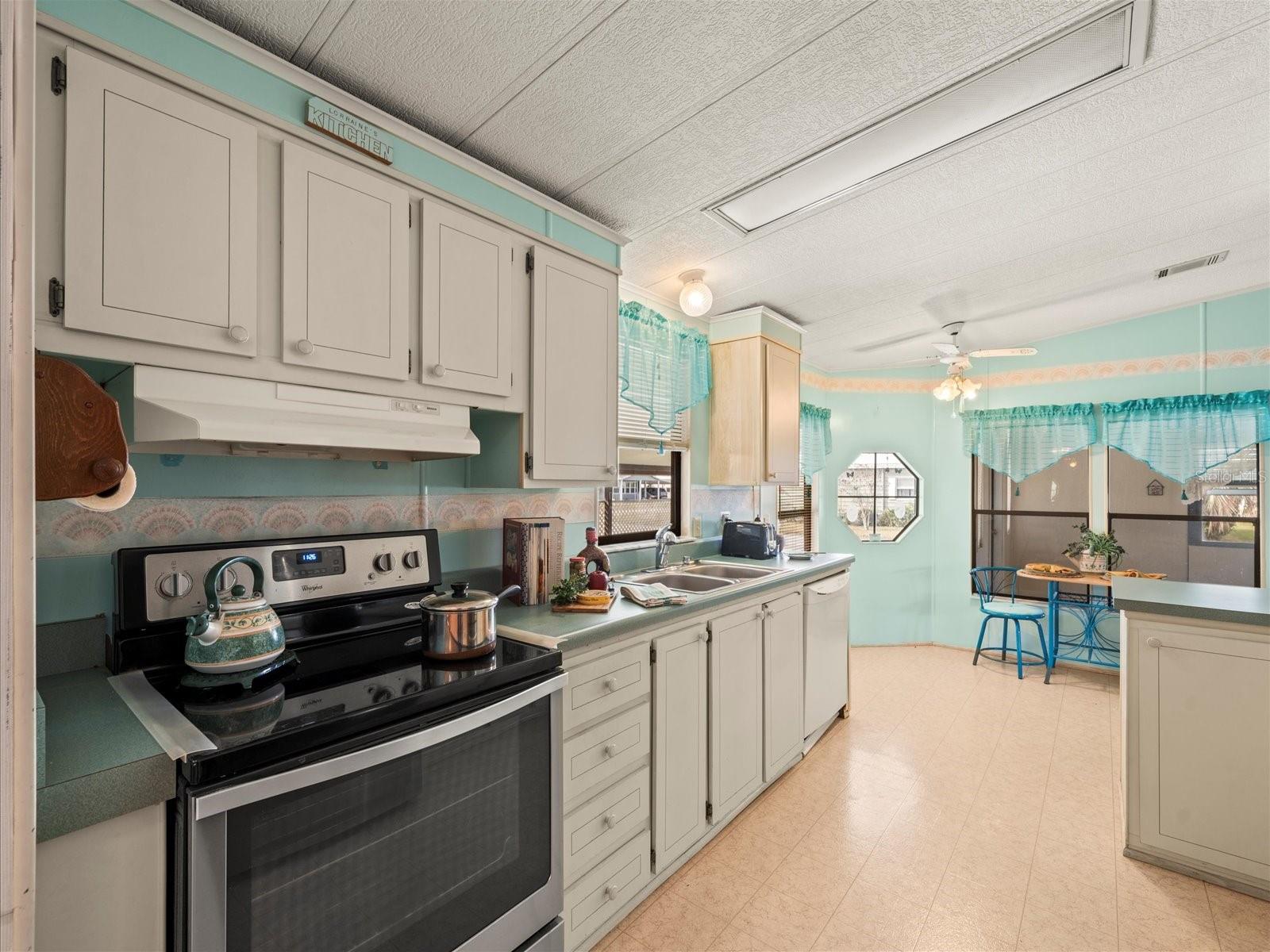 4822 SEDENO DR, ZEPHYRHILLS, FL, 33541